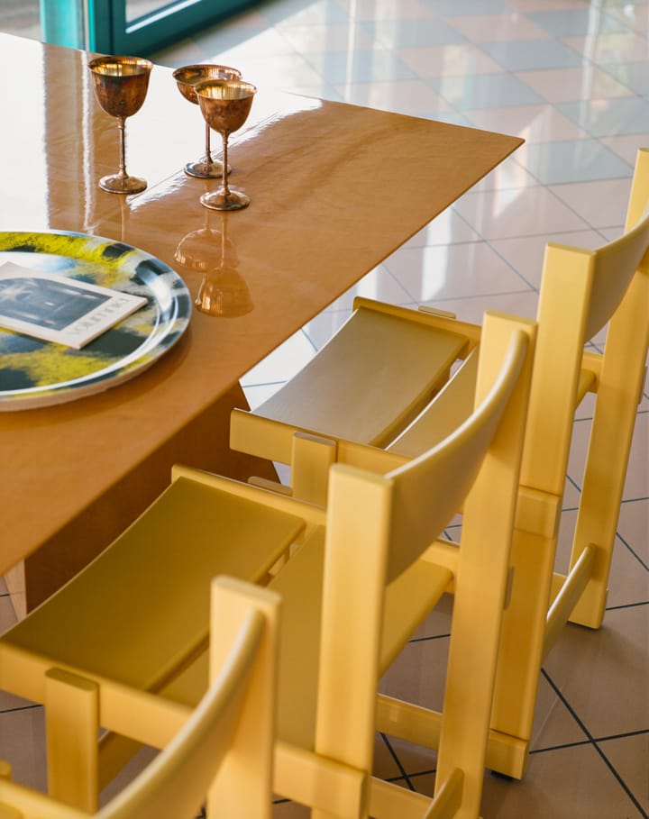 Cadeira Bullnose, Faia Hem