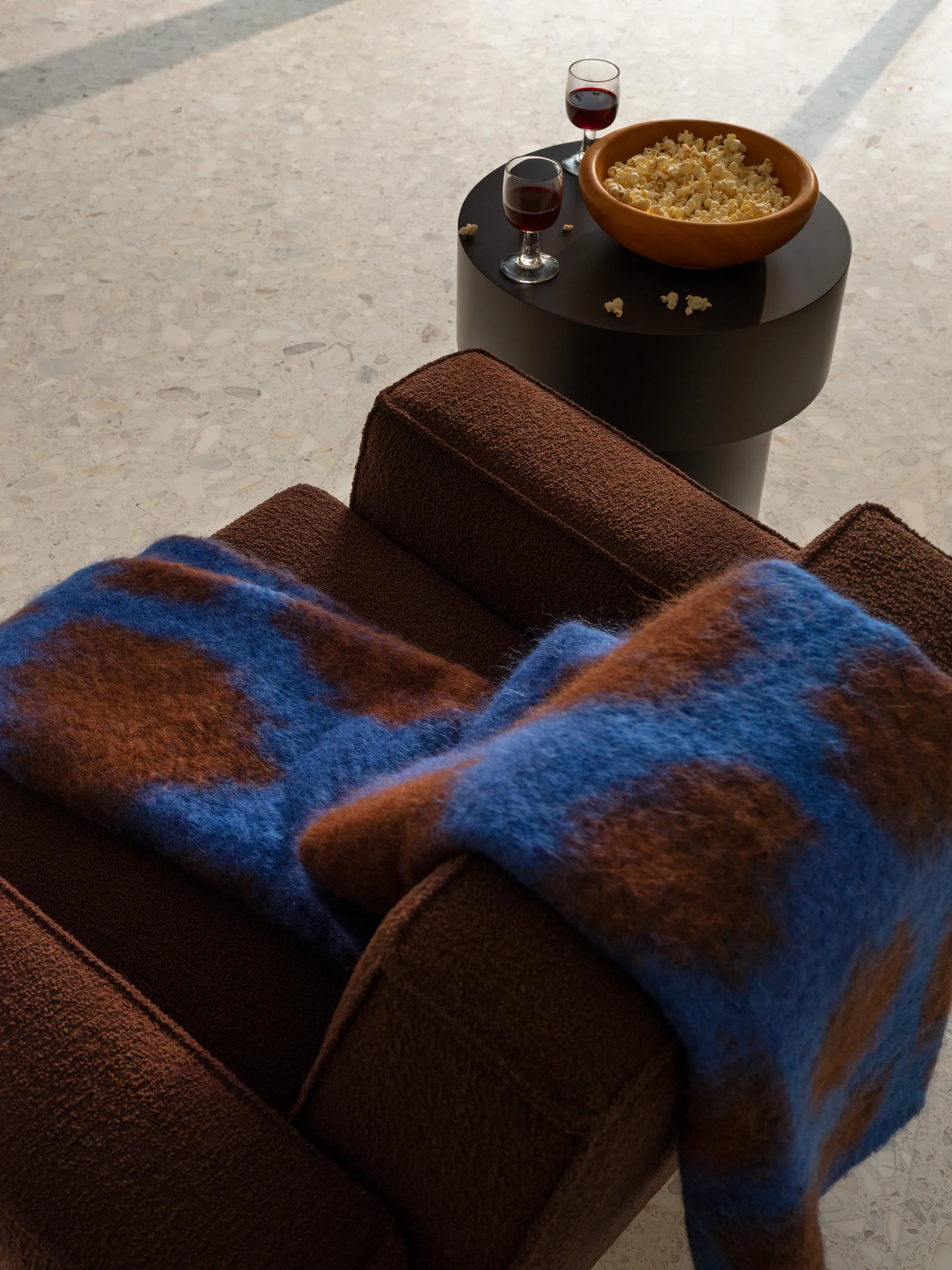 Cadeira lounge Hunk com apoio, Chocolate Hem