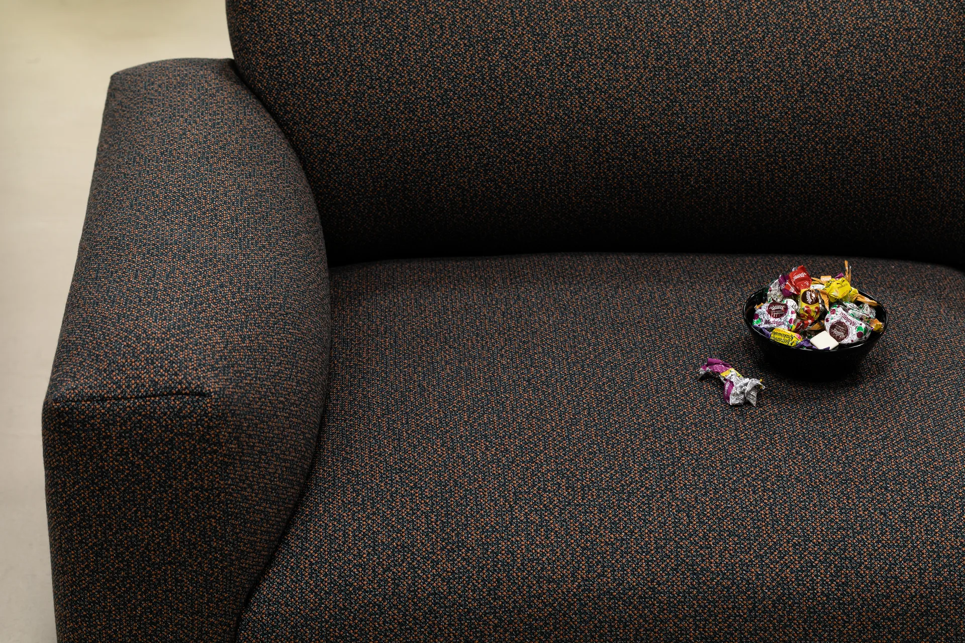 Sofá Koti de 2 lugares 200 cm, Sawdust Hem