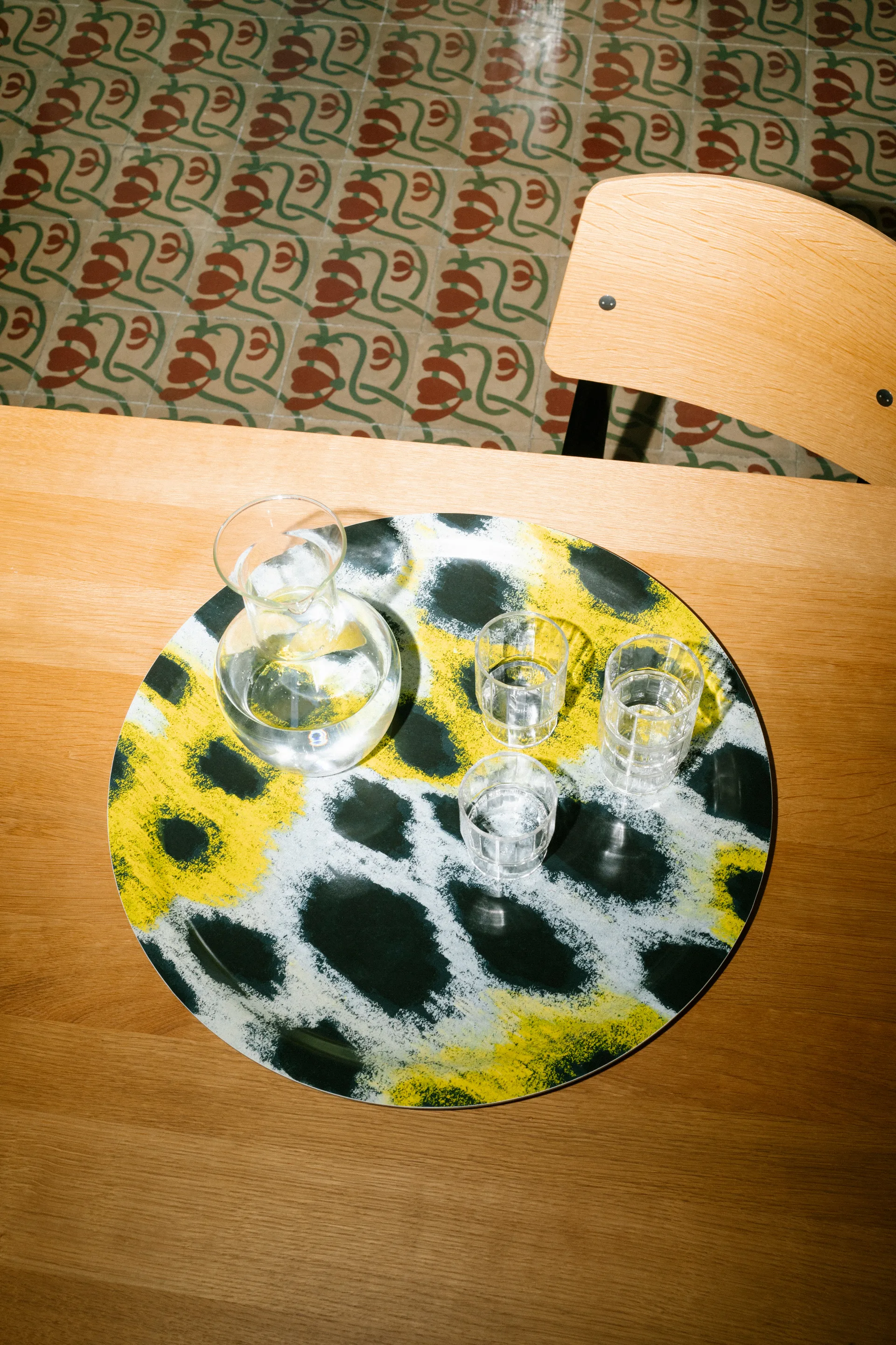 Tabuleiro Monster Medium Ø49 cm, White-yellow-black Hem