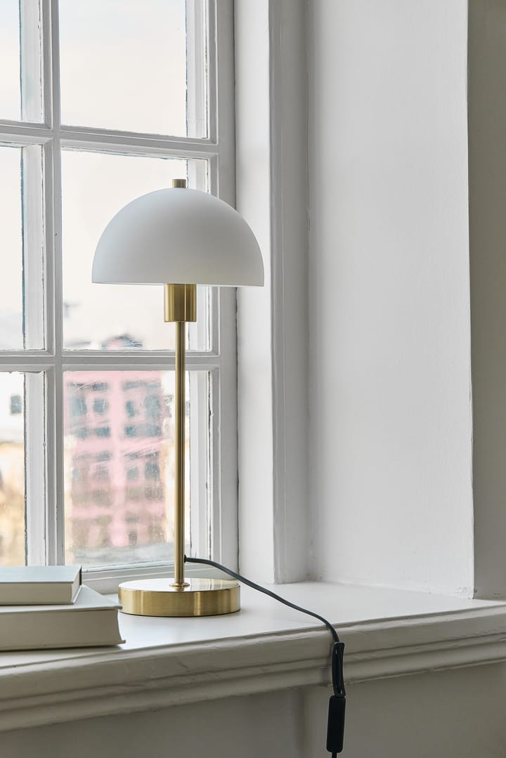 Candeeiro de mesa Vienda, latão-branco Herstal