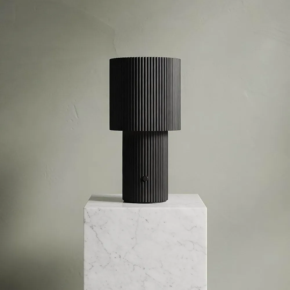 Iluma candeeiro de mesa portátil, Jet black Herstal