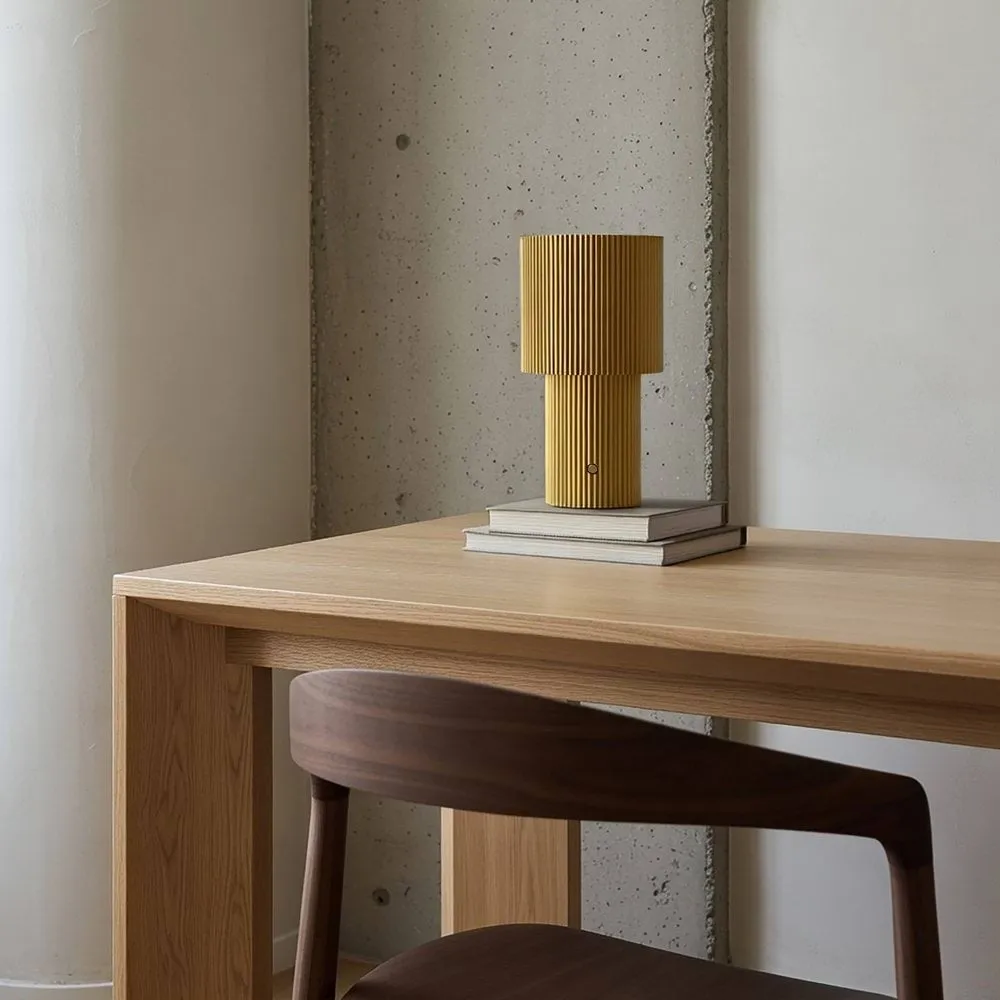 Iluma candeeiro de mesa portátil, Ouro Herstal