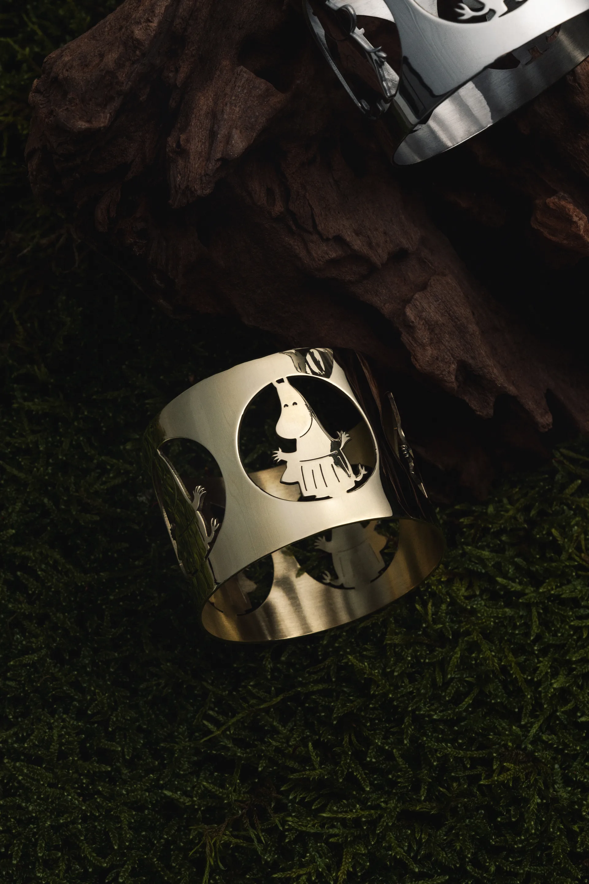 Anéis de guardanapo Hilke X Mumin Moominmamma 2 un., Latão Hilke Collection