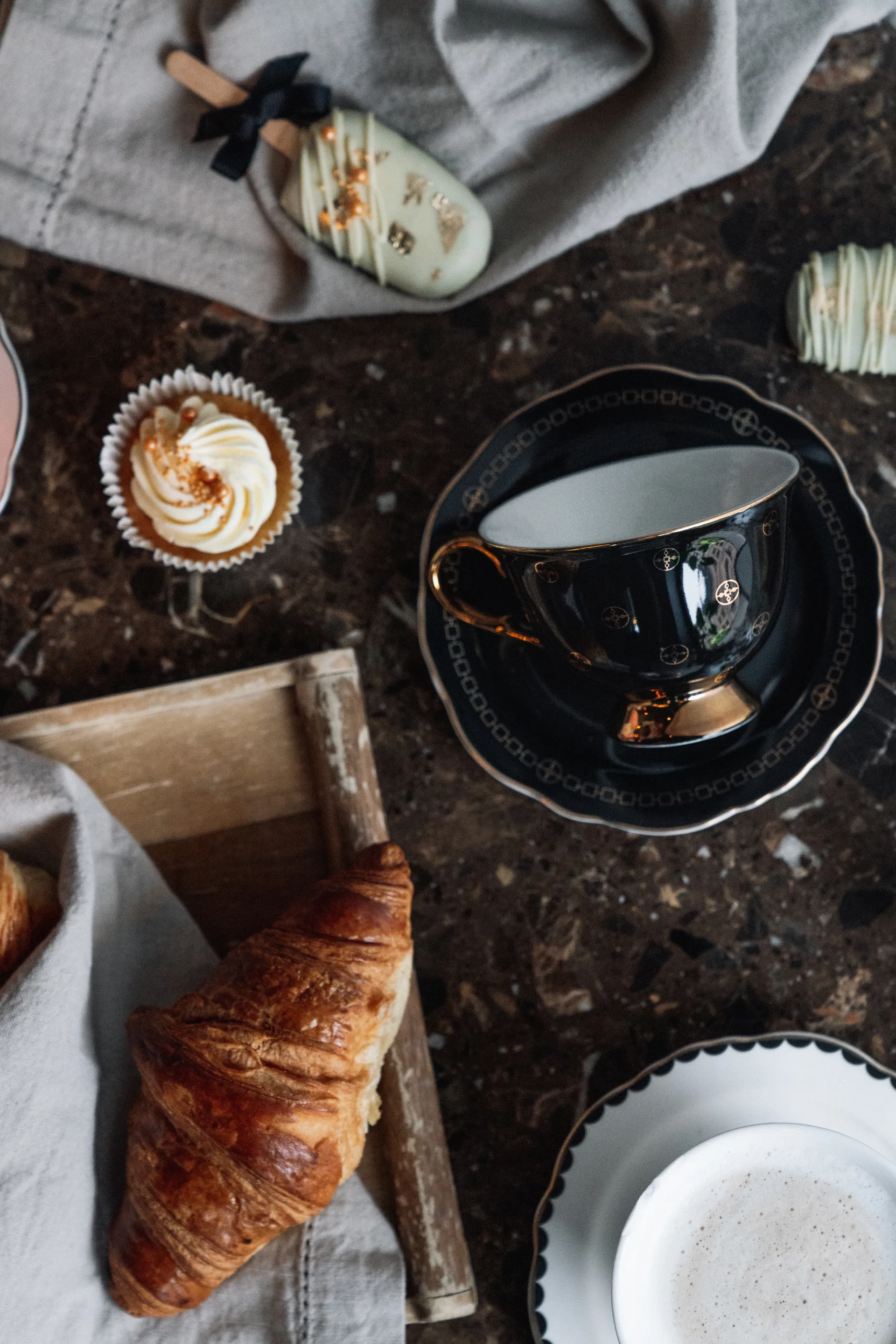 Anima Gemella Nero xícara com pires, 22 cl Hilke Collection