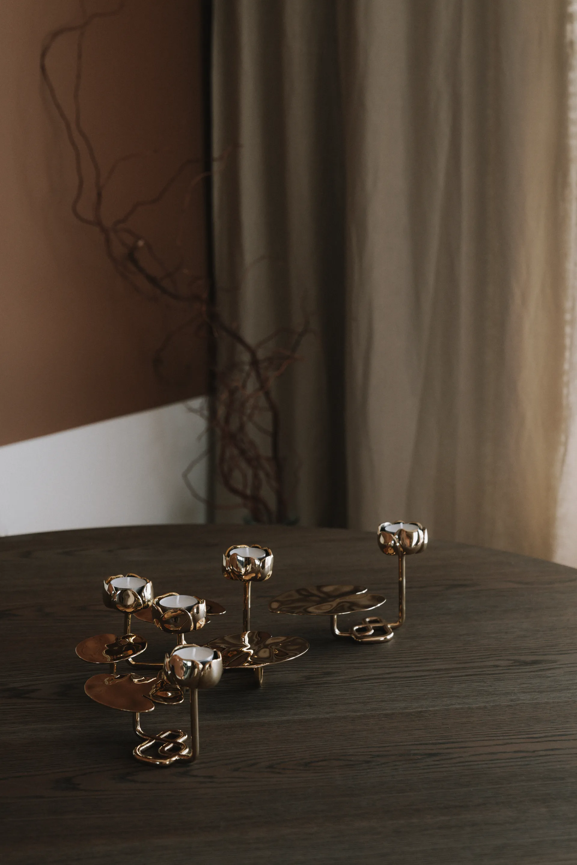 Ninfea grande suporte para vela, Bronze Hilke Collection