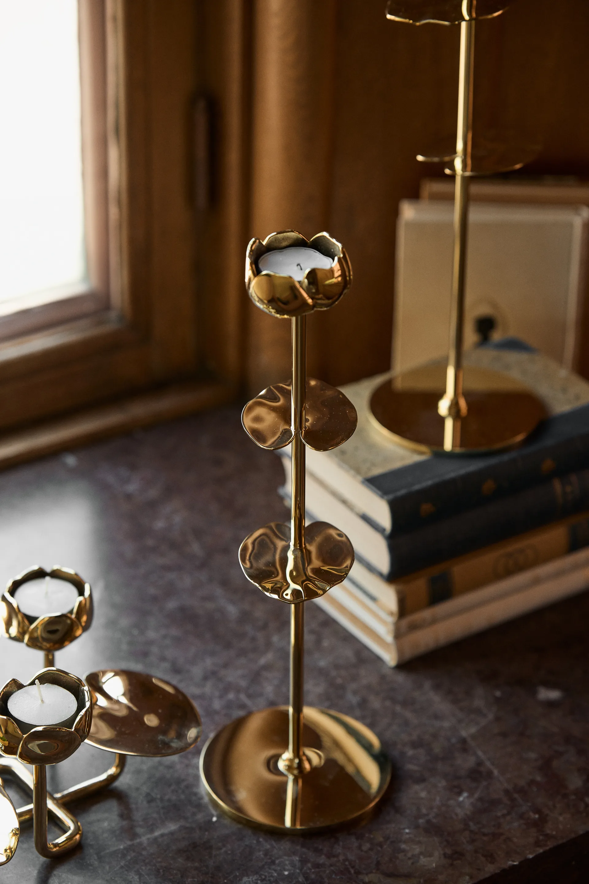 Ninfea grande suporte para vela, Bronze Hilke Collection