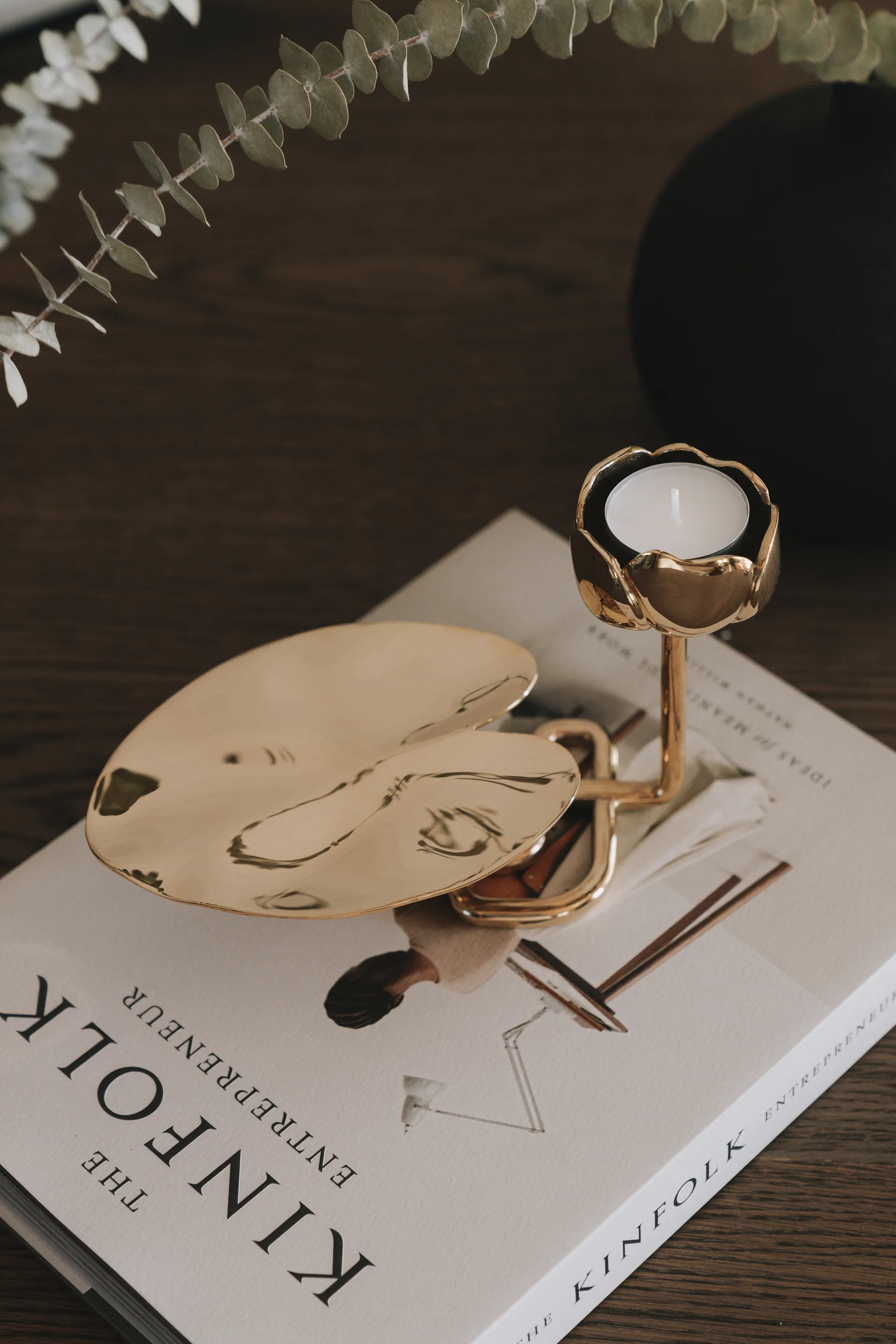 Ninfea No.2 suporte para vela, Bronze Hilke Collection