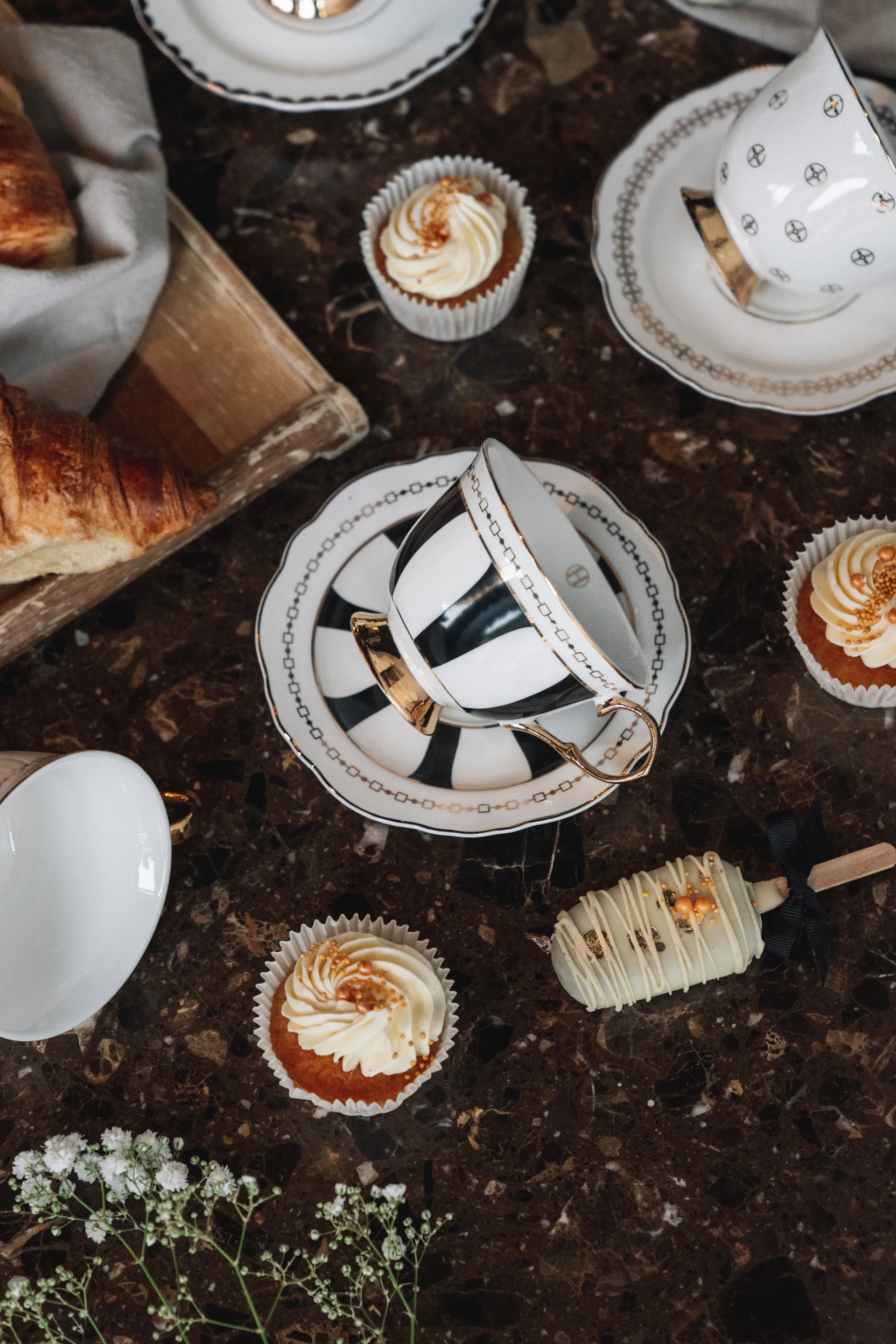 Strisce Nero xícara com pires, 22 cl Hilke Collection