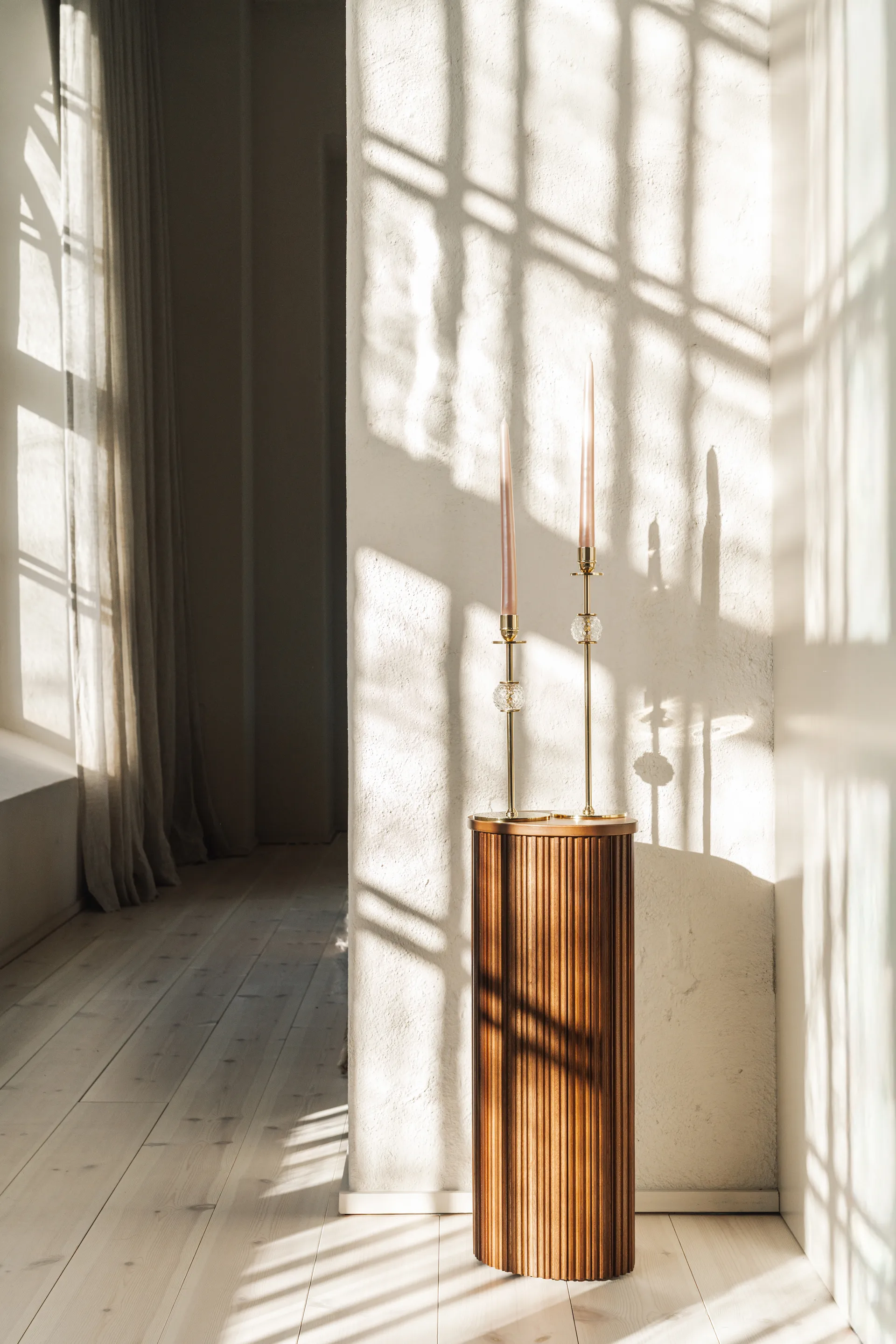 Suporte de velas Alba 30 cm, Latão maciço e vidro Hilke Collection