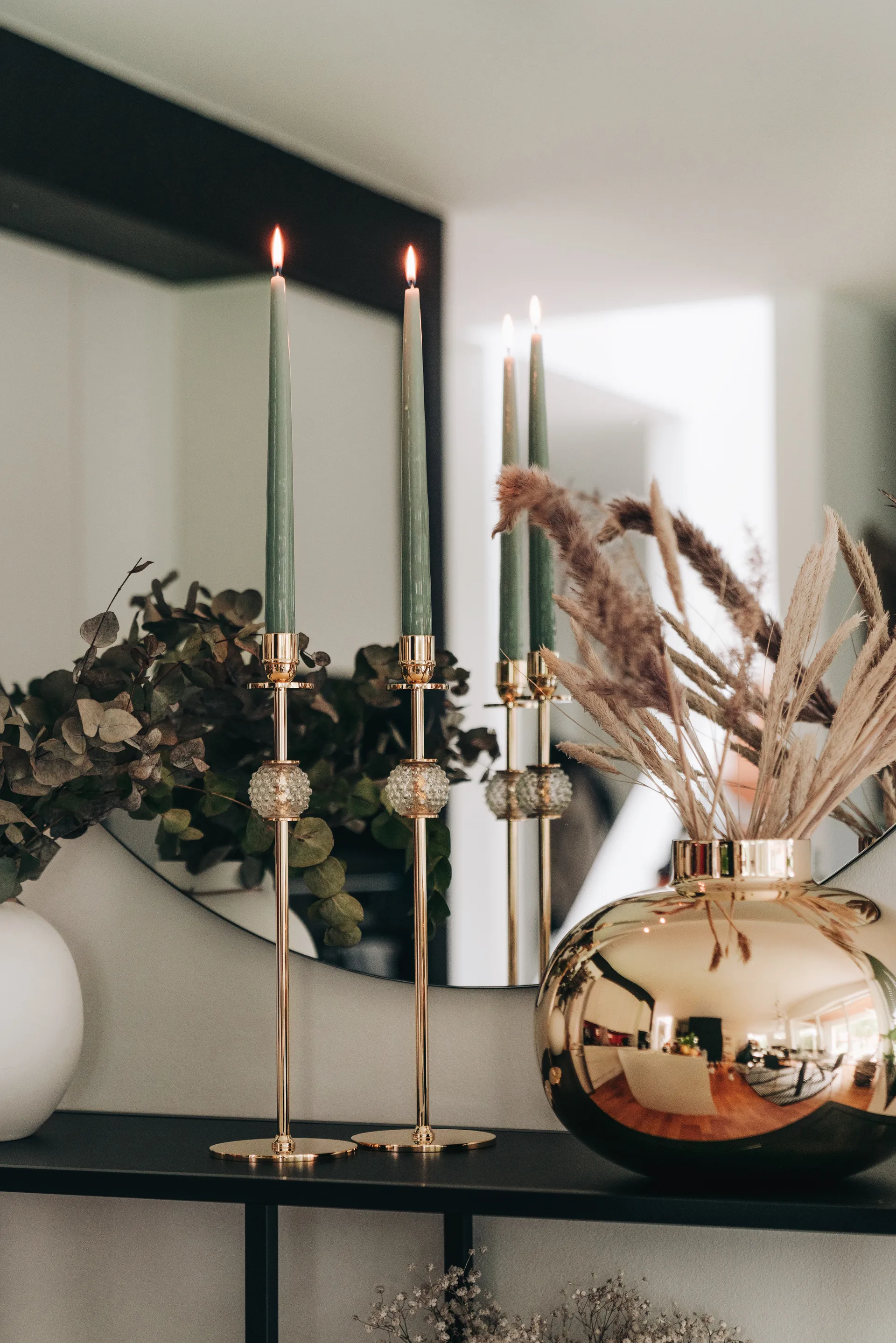 Suporte de velas Alba 40 cm, Latão maciço e vidro Hilke Collection