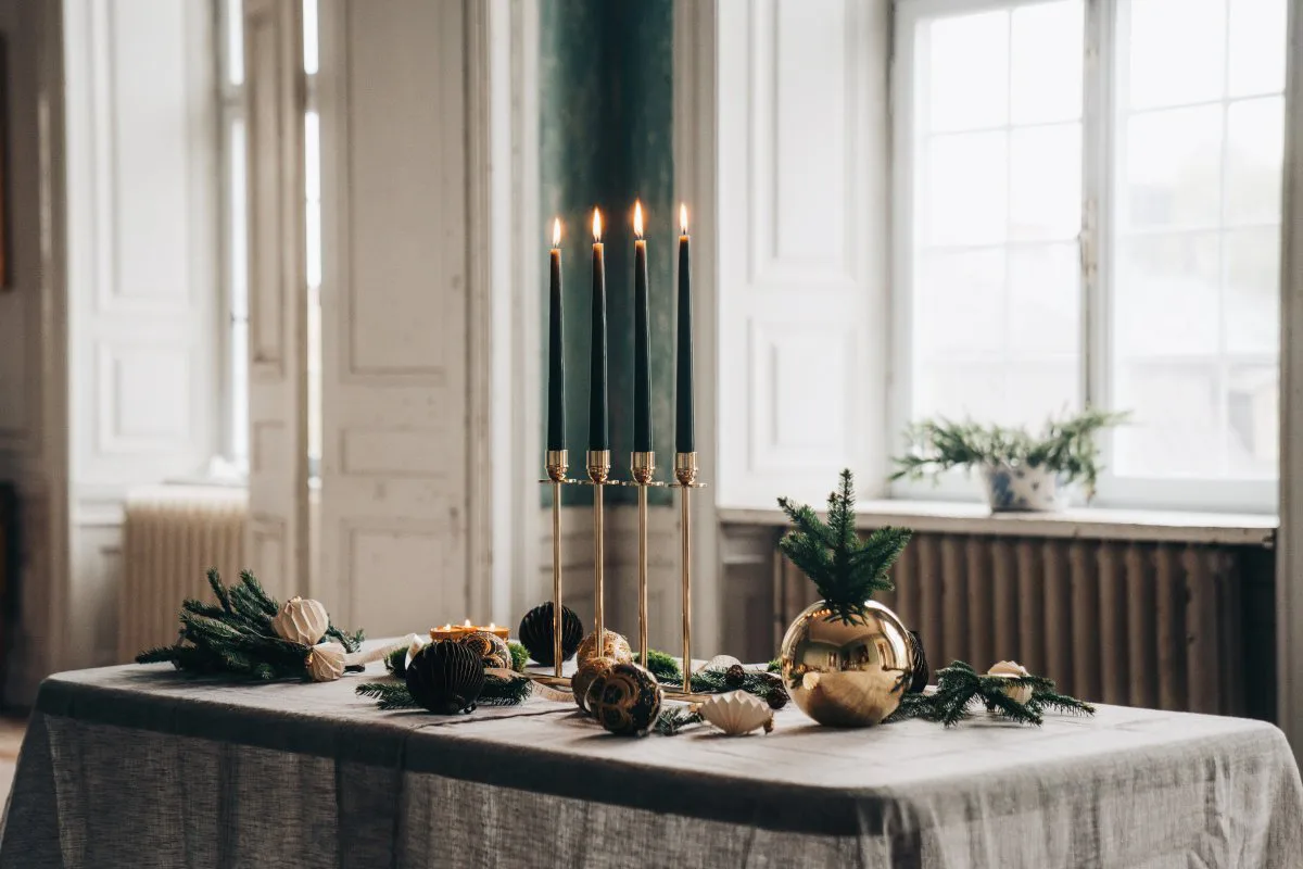 Suporte de velas Alto, Latão maciço Hilke Collection