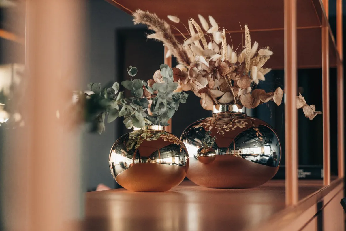 Vaso Amico Ø20 cm, Latão maciço Hilke Collection