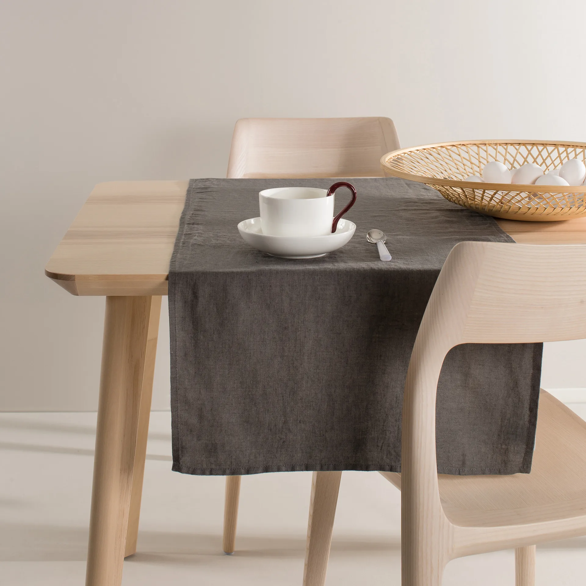 Caminho de mesa Sunshine, Charcoal Himla
