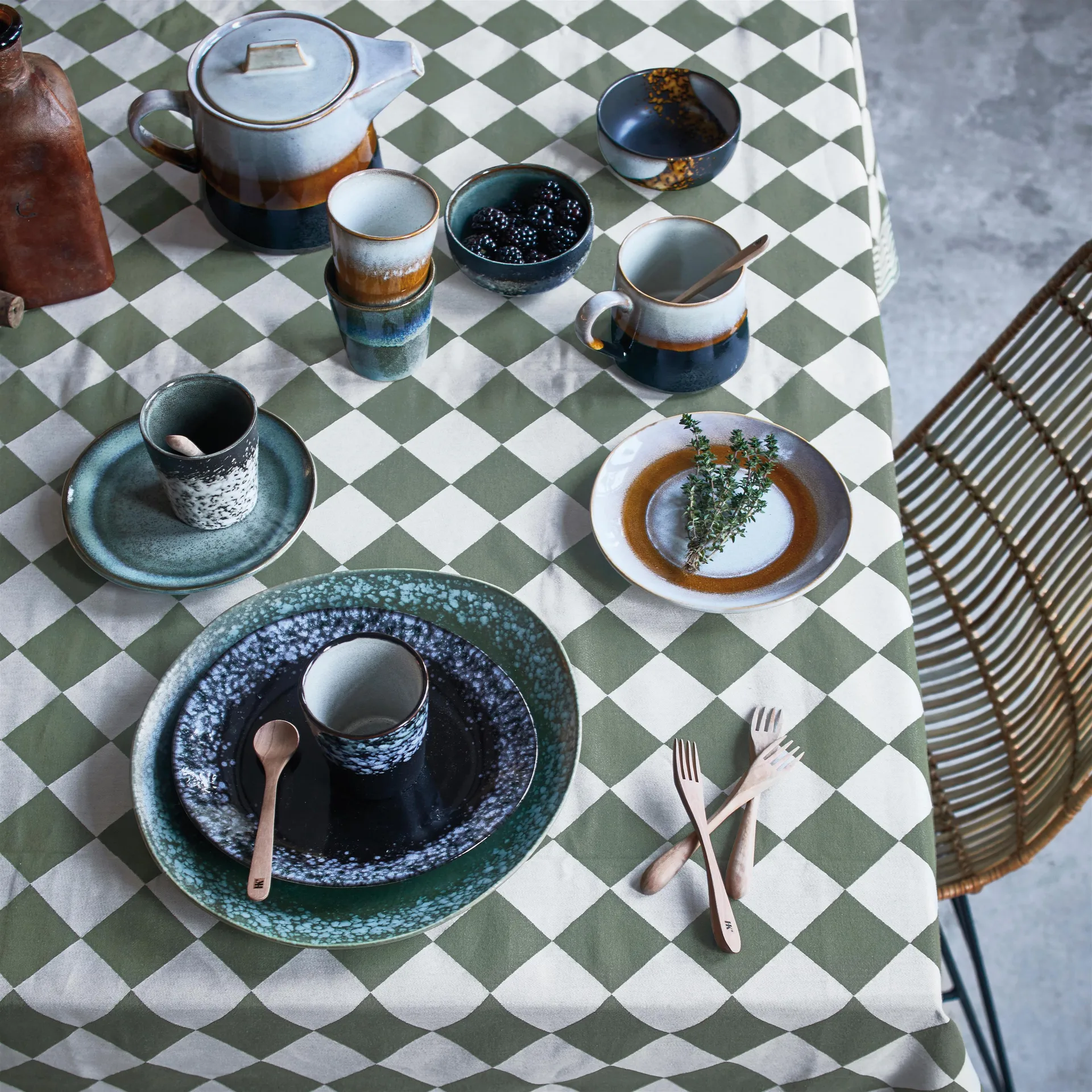 70's caneca , mud HKliving