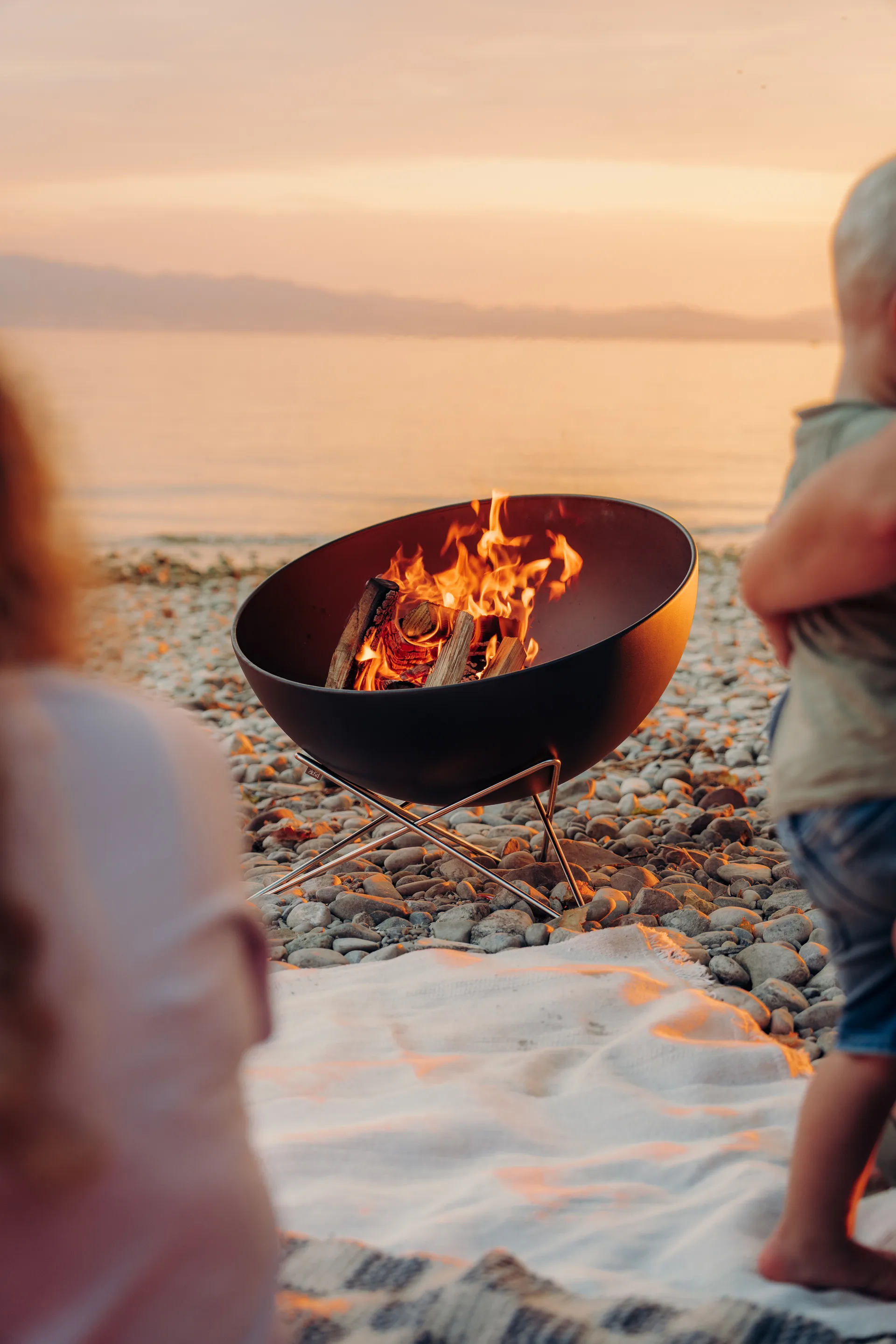 BOWL 57 lareira, Preto-prata, tripé em estrela Höfats