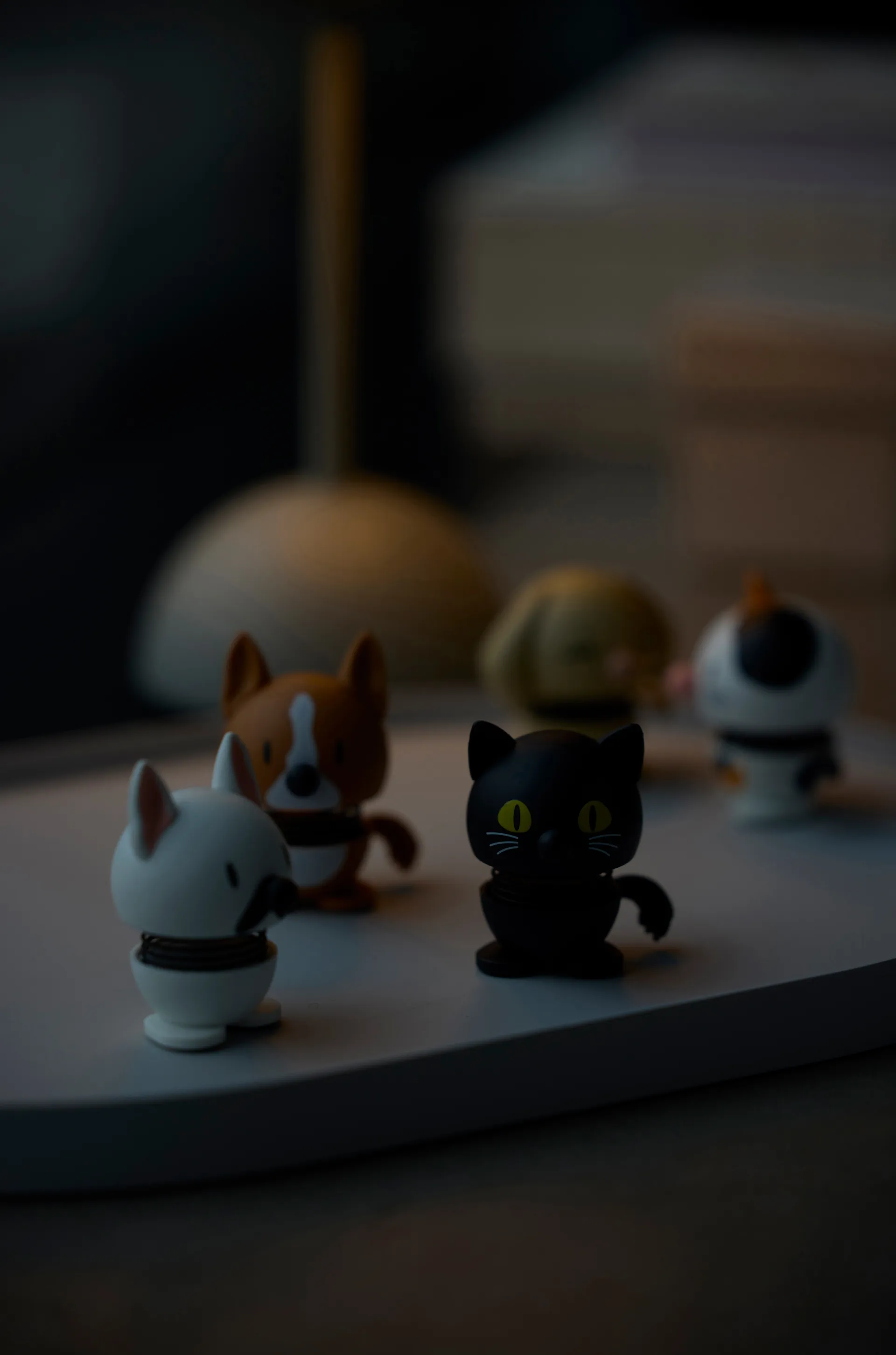 Hoptimist figura XS, French bulldog, branco Hoptimist