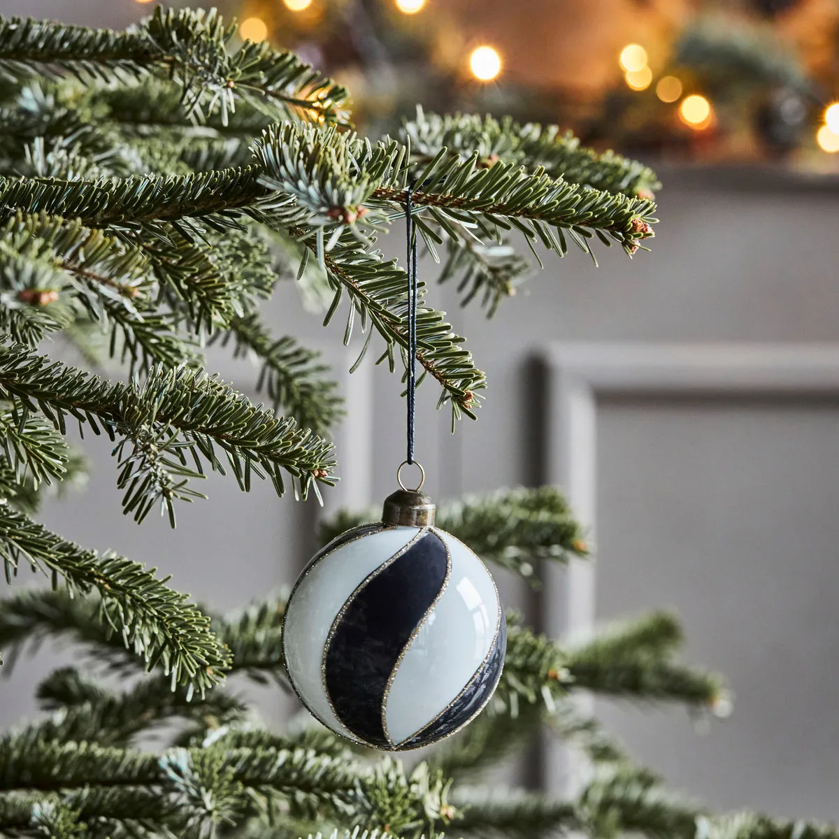 Bola de Natal Coil Ø8 cm 4 unidades, Preto-branco House Doctor