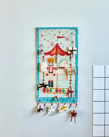 Calendário do Advento Horse - Vermelho queimado, 50x90 cm - House Doctor