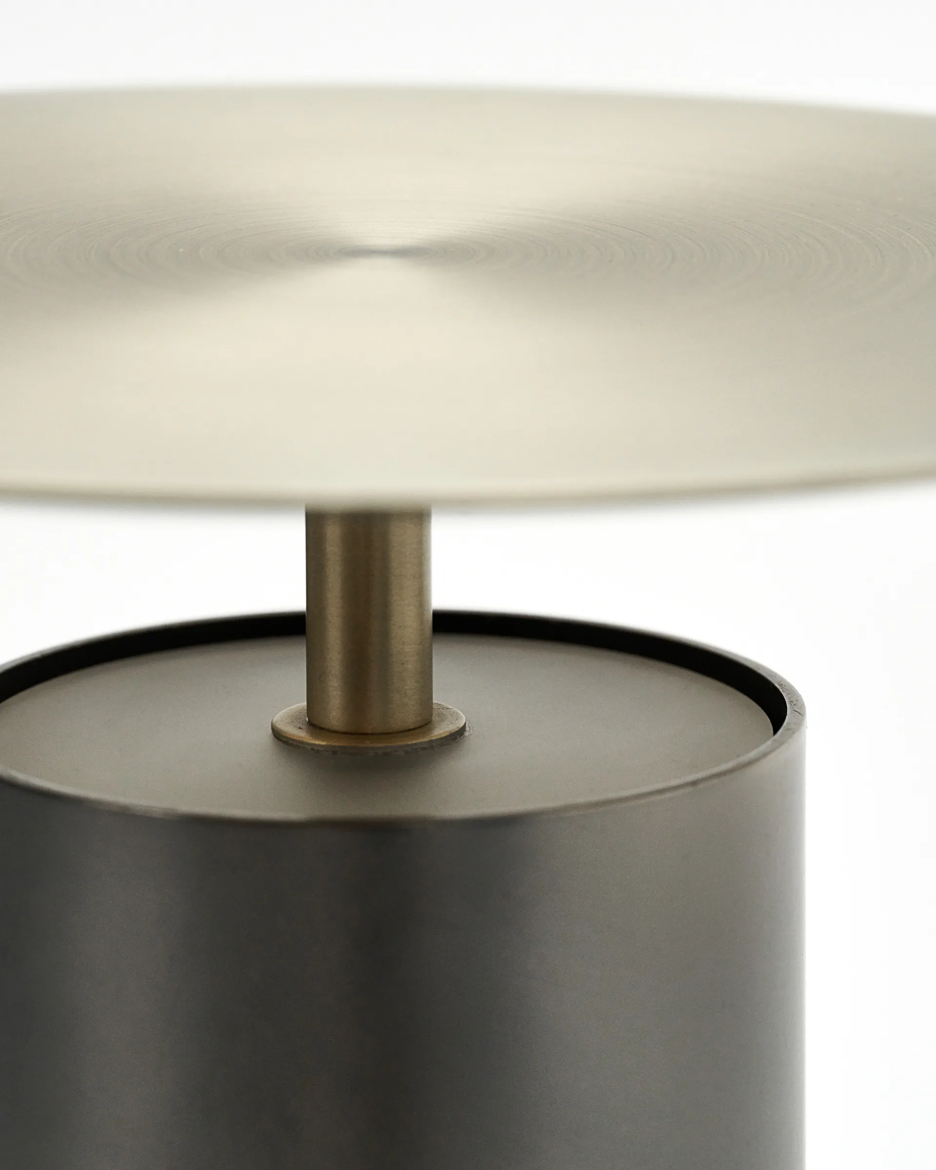 Candeeiro de mesa Tacker, Gunmetal House Doctor