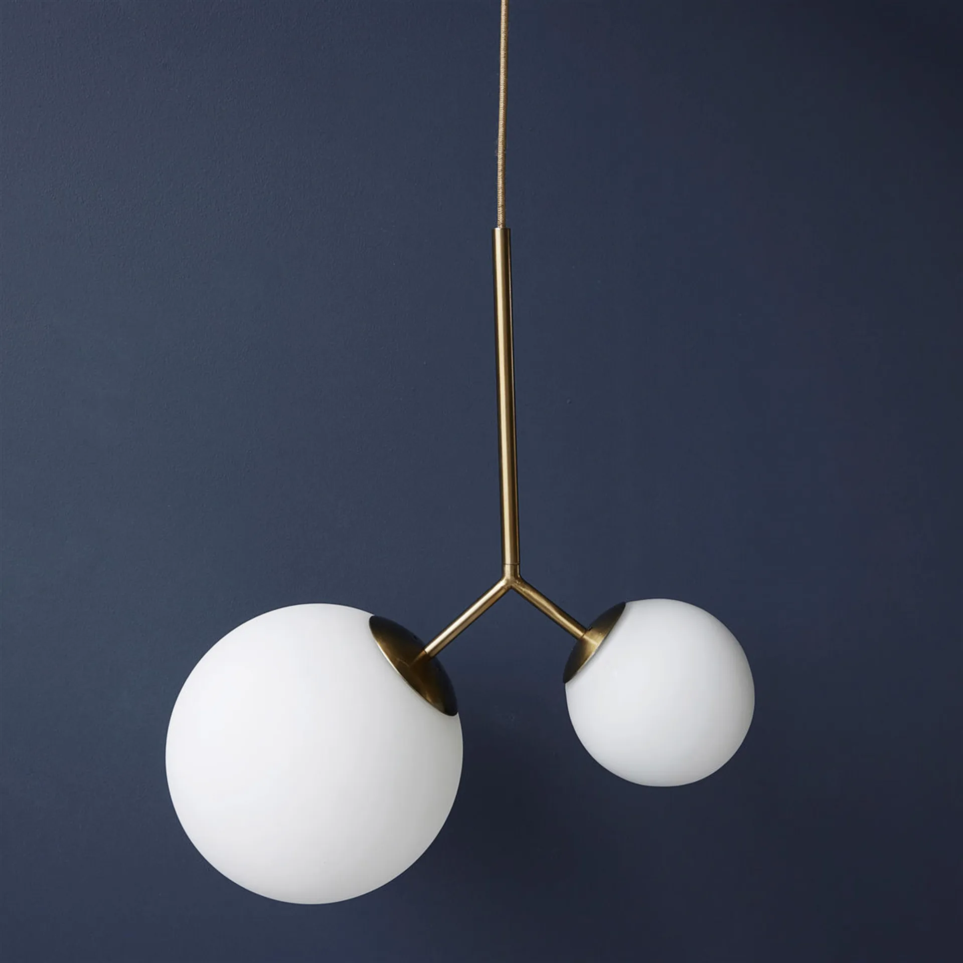 Candeeiro de teto Twice, vidro opala House Doctor