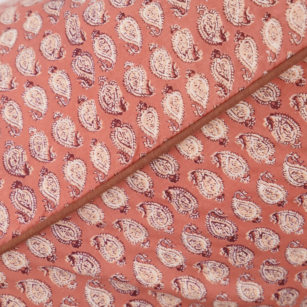 Capa de almofada Ayda 50x50 cm, Dusty berry House Doctor