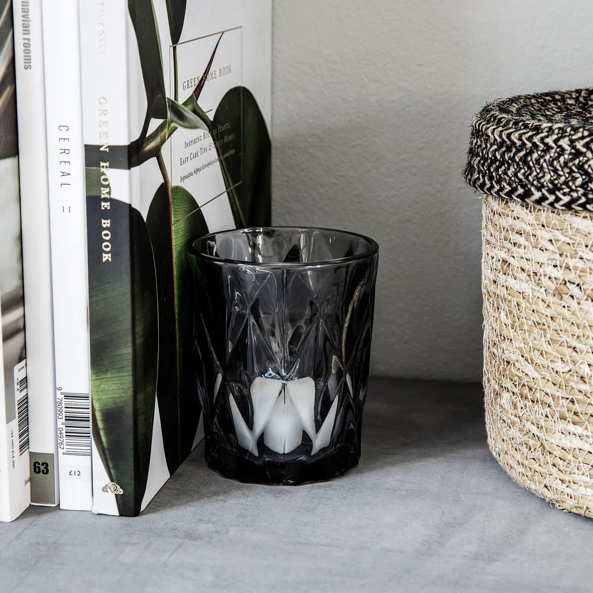 Lanterna Facet, Cinza House Doctor