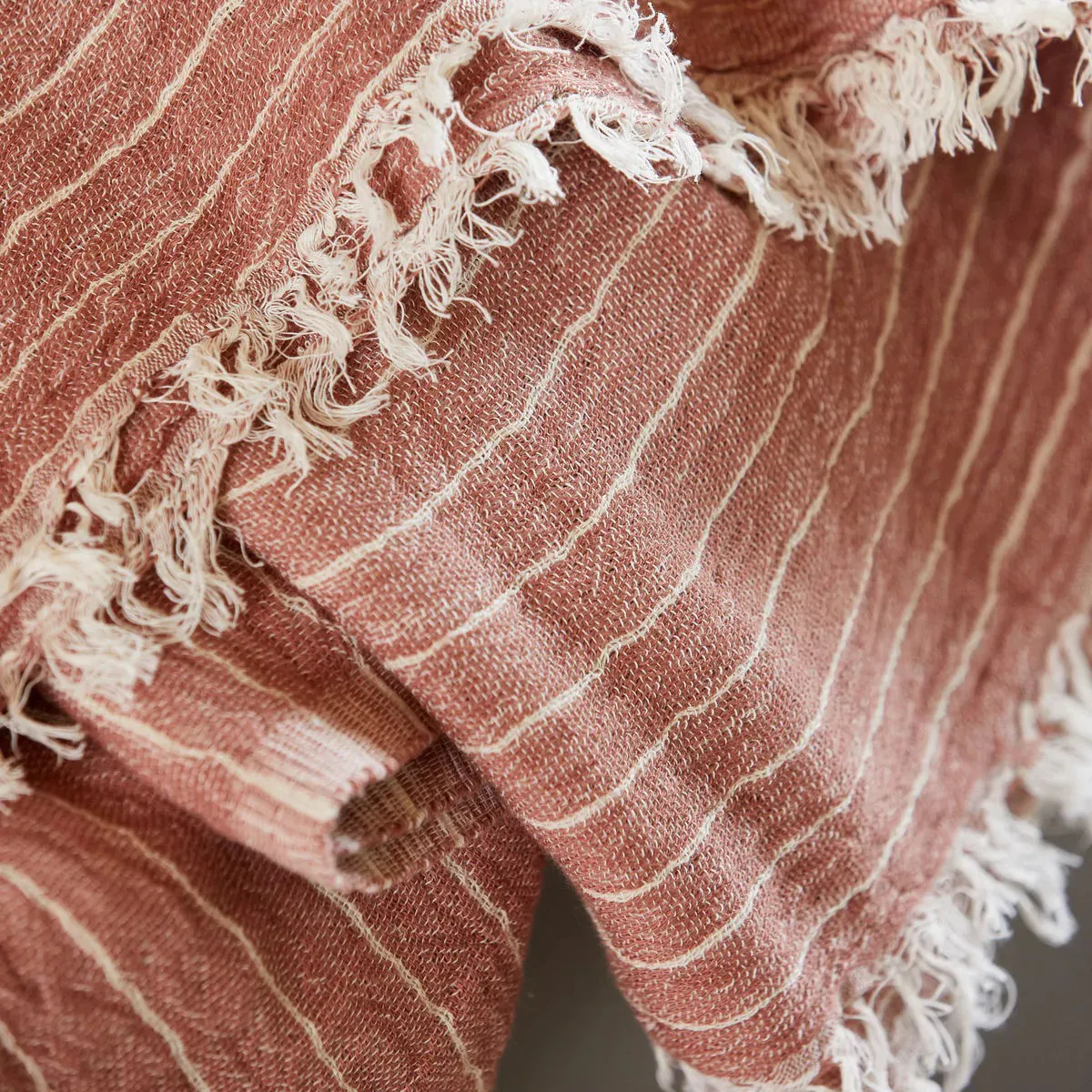 Manta Alice stripe 140x200 cm, Dusty berry House Doctor