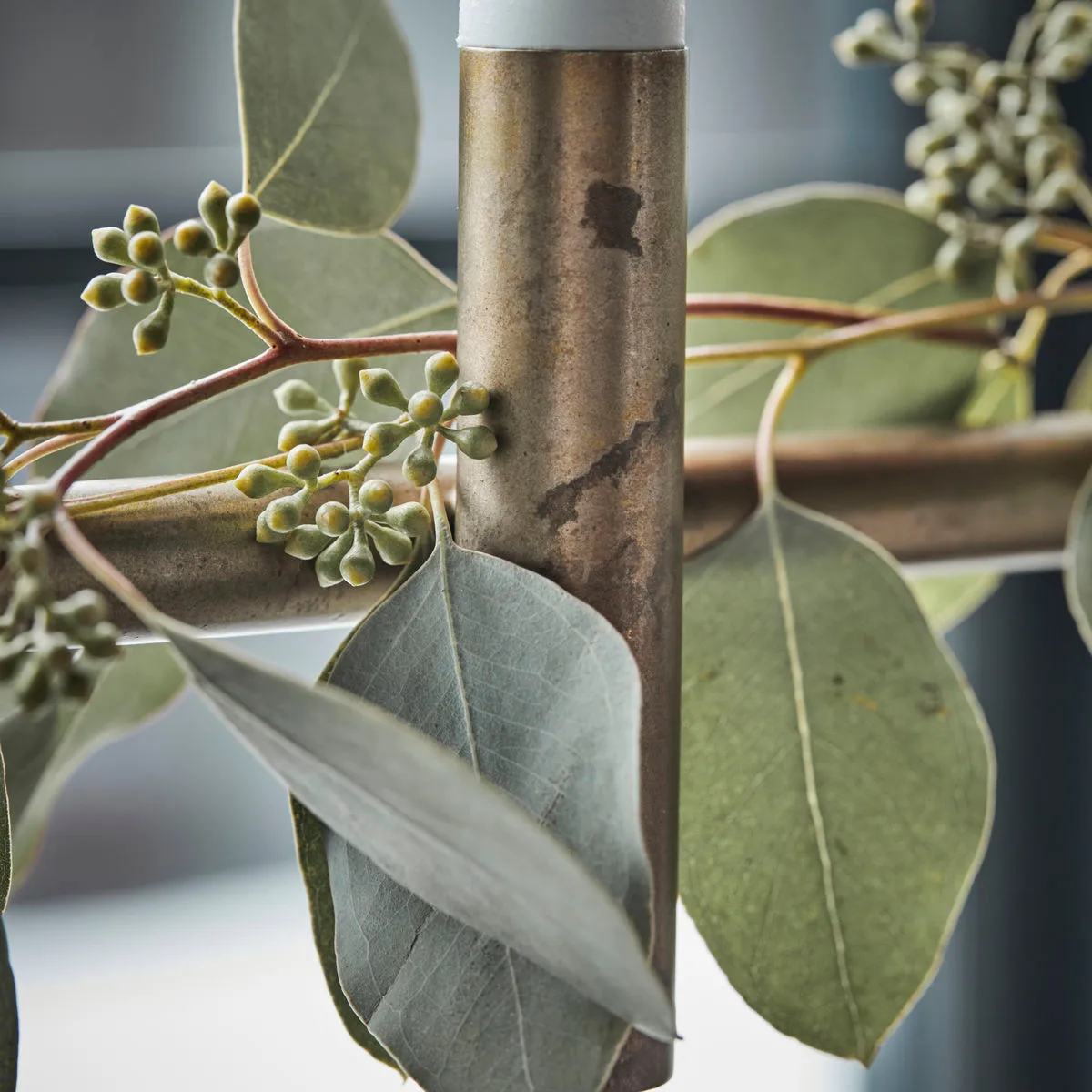 Maxi castiçal 102 cm, Latão antigo House Doctor