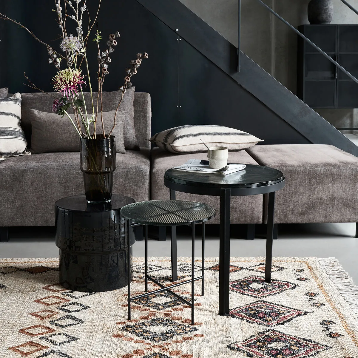 Mesa de apoio Tamu Ø40x40 cm, Preto-vidro House Doctor