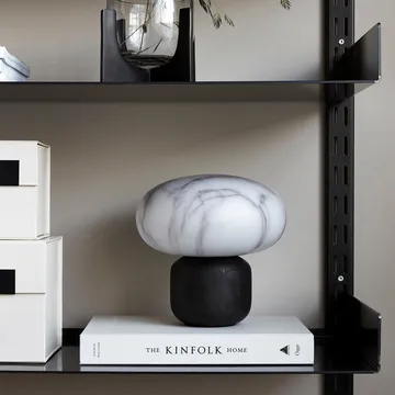 Porta-vela Fog de mármore, preto e branco - 20 cm - House Doctor