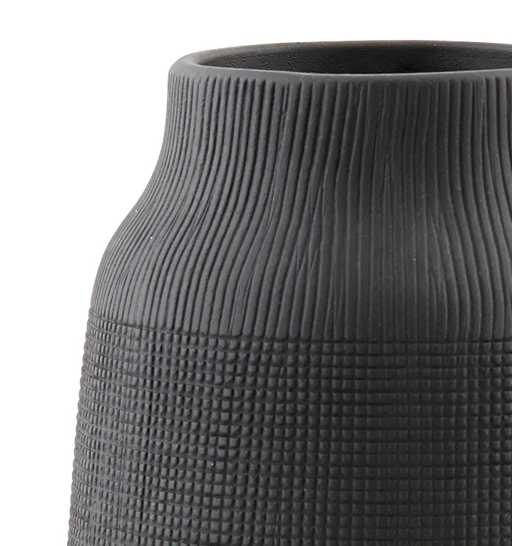 Vaso Groove, preto House Doctor