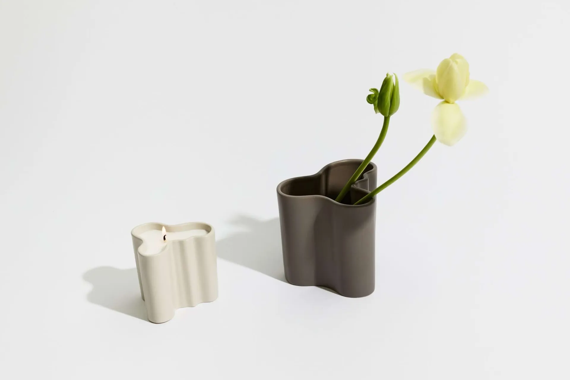 Aalto vela perfumada 11 cm, Cinza Iittala