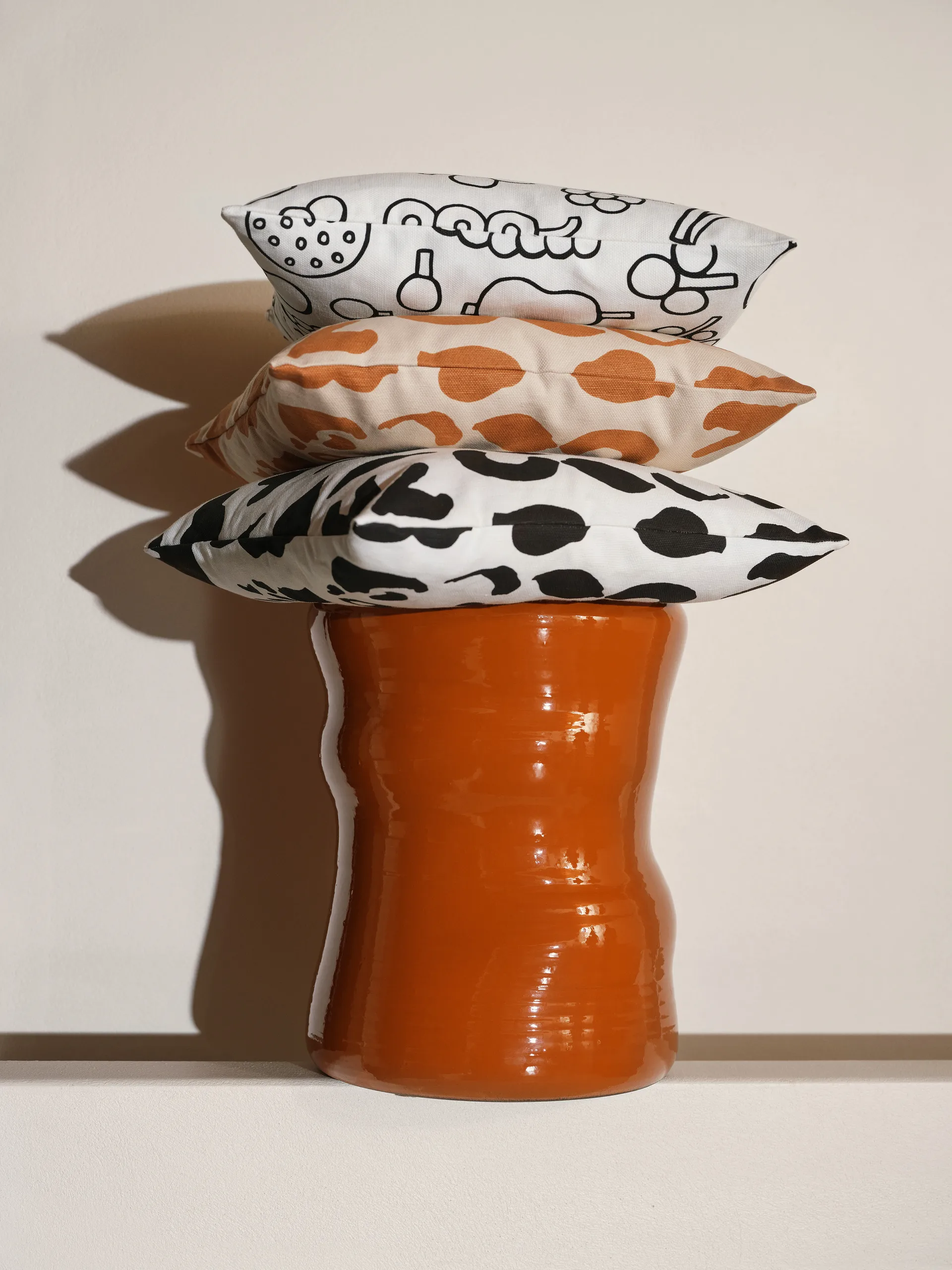 Fronha Oiva Toikka Frutta 47x47 cm, Brown Iittala