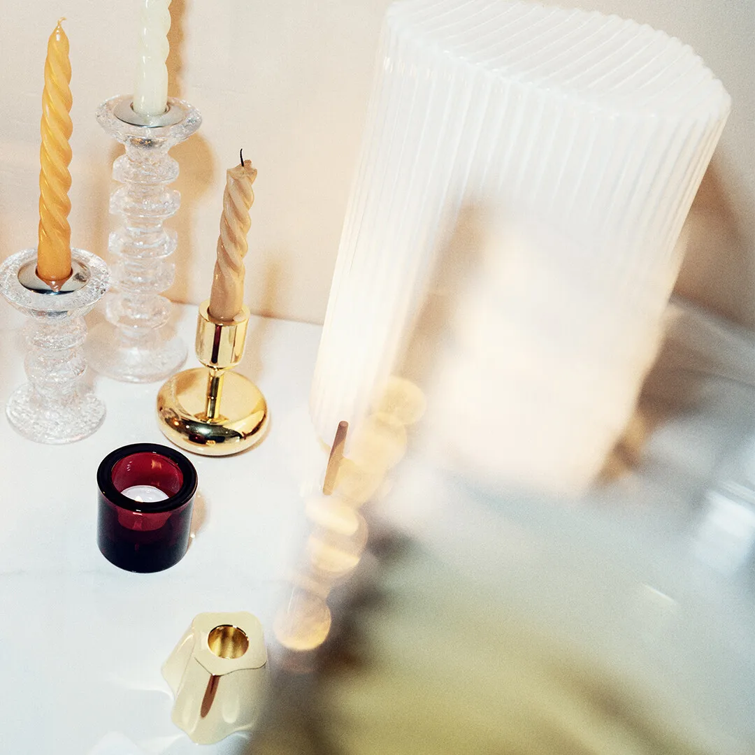 Nappula castiçal Metal dourado, pequeno 107 mm Iittala