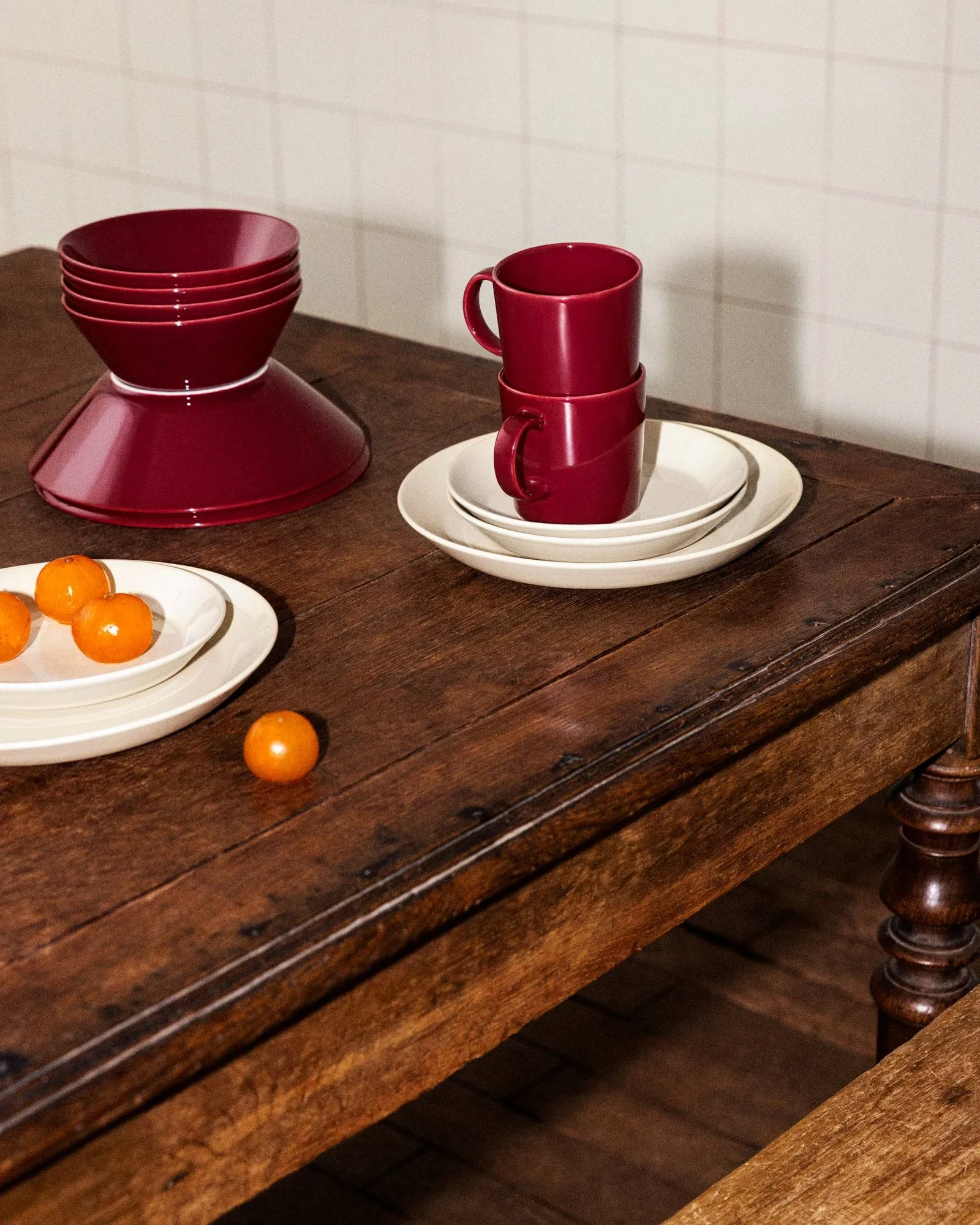 Prato fundo Teema, Cereja Iittala