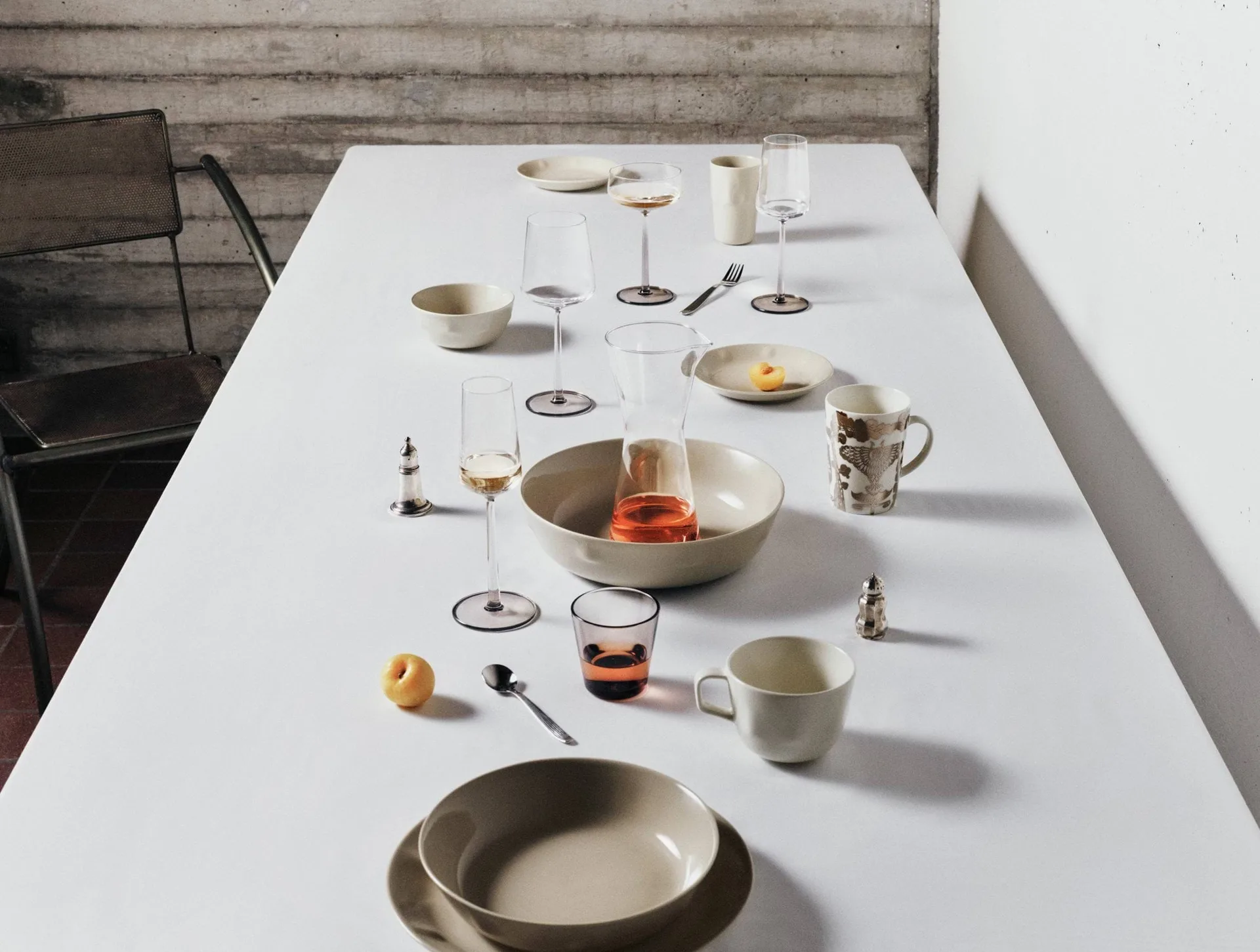 Solare prato fundo Ø22 cm, Sand Iittala