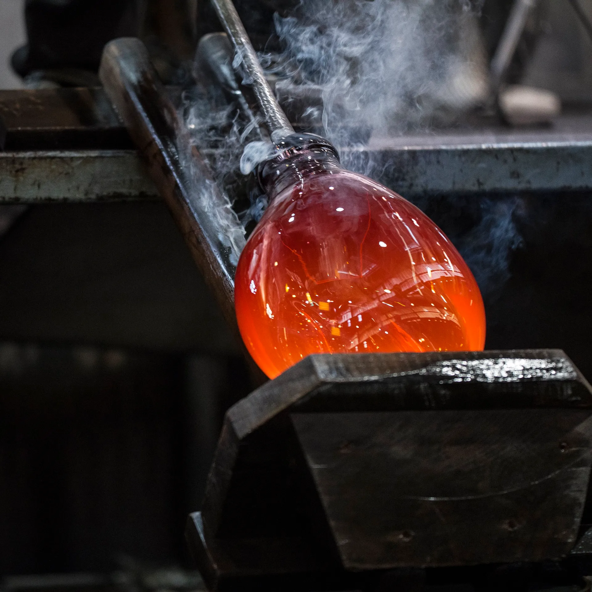 Vaso Aalto cranberry, 160 mm Iittala