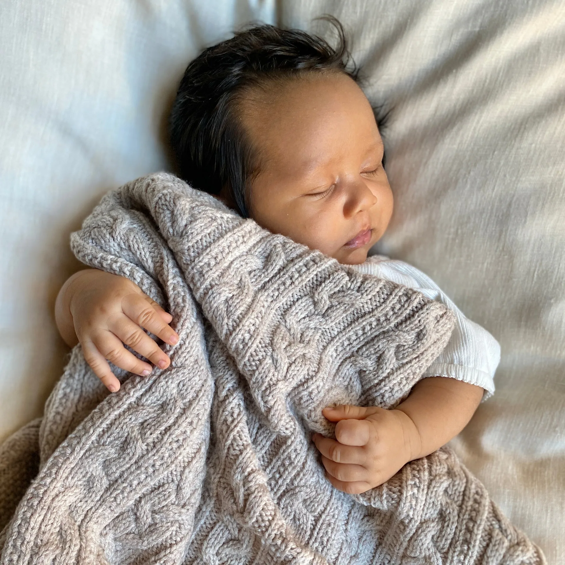 Manta para bebê tricotada em lã merino 80x100 cm, Oatmeal Jack o Juno