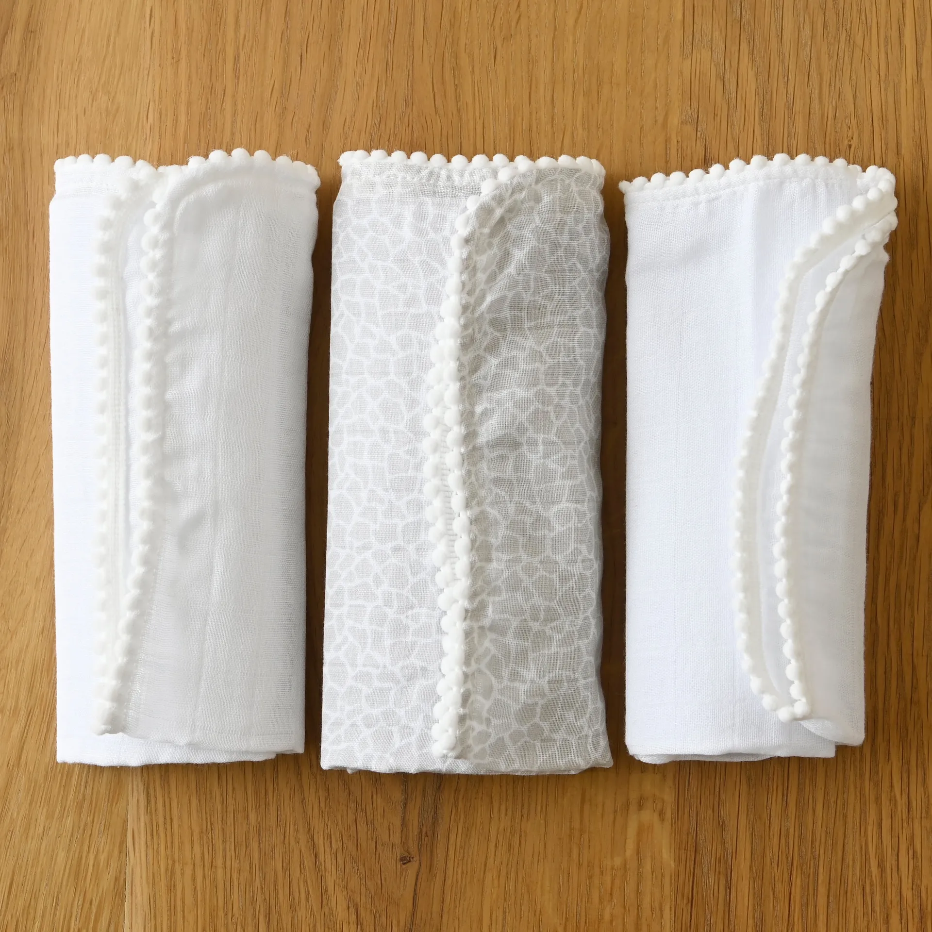 Panos de musselina Pom Pom 40x40 cm, 3 peças, Pearl & Giraffe gray Jack o Juno