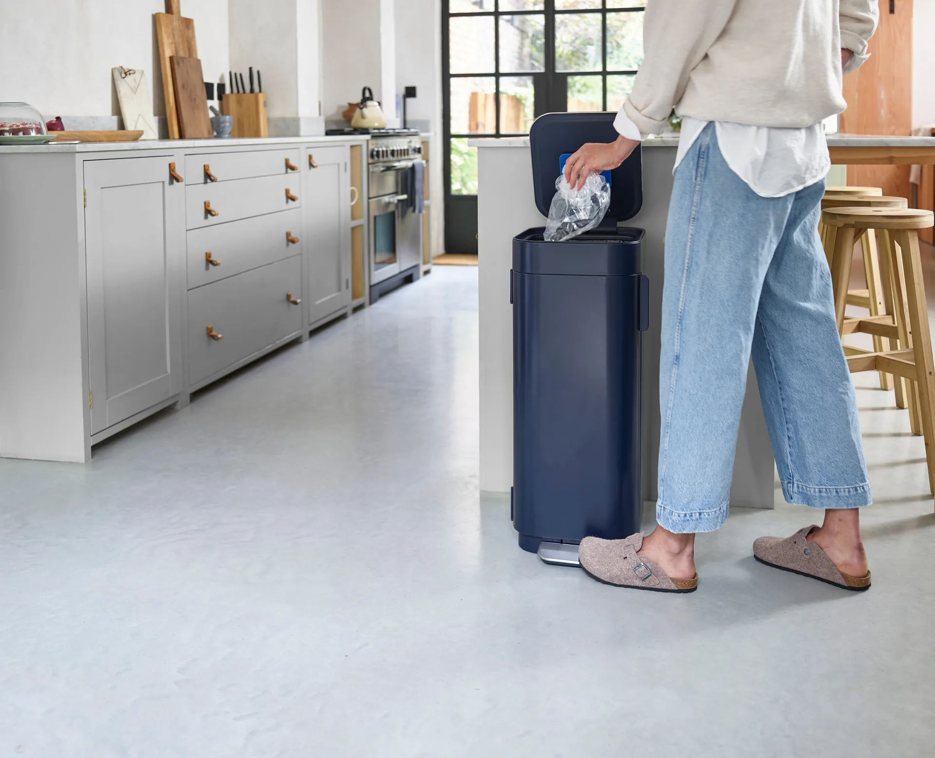 Joseph Joseph Porta lixo de pedal 40 L, Azul meia-noite Joseph Joseph