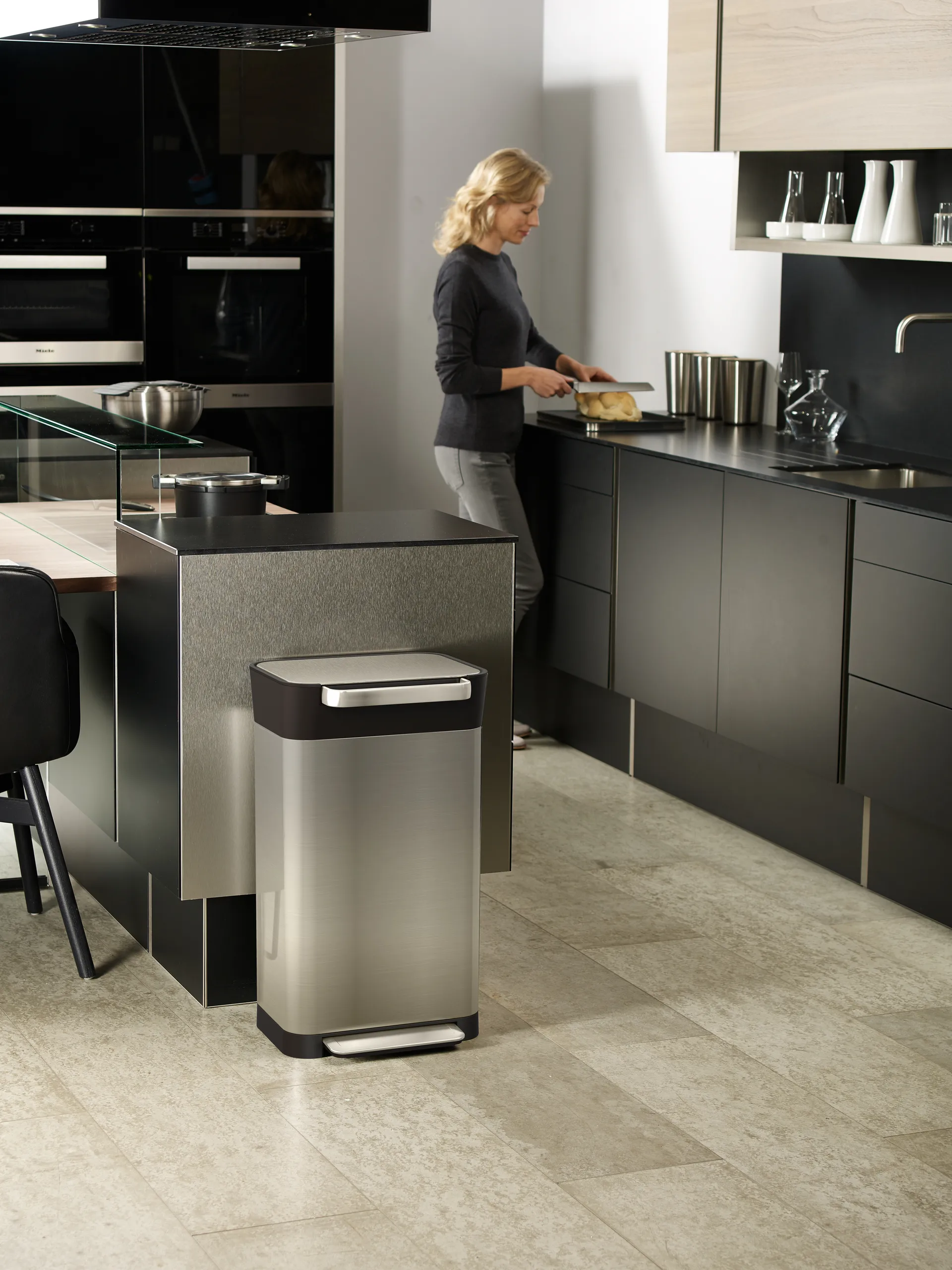 Joseph Joseph Titan trash compactor lixo com pedal 30 L, Aço inoxidável Joseph Joseph