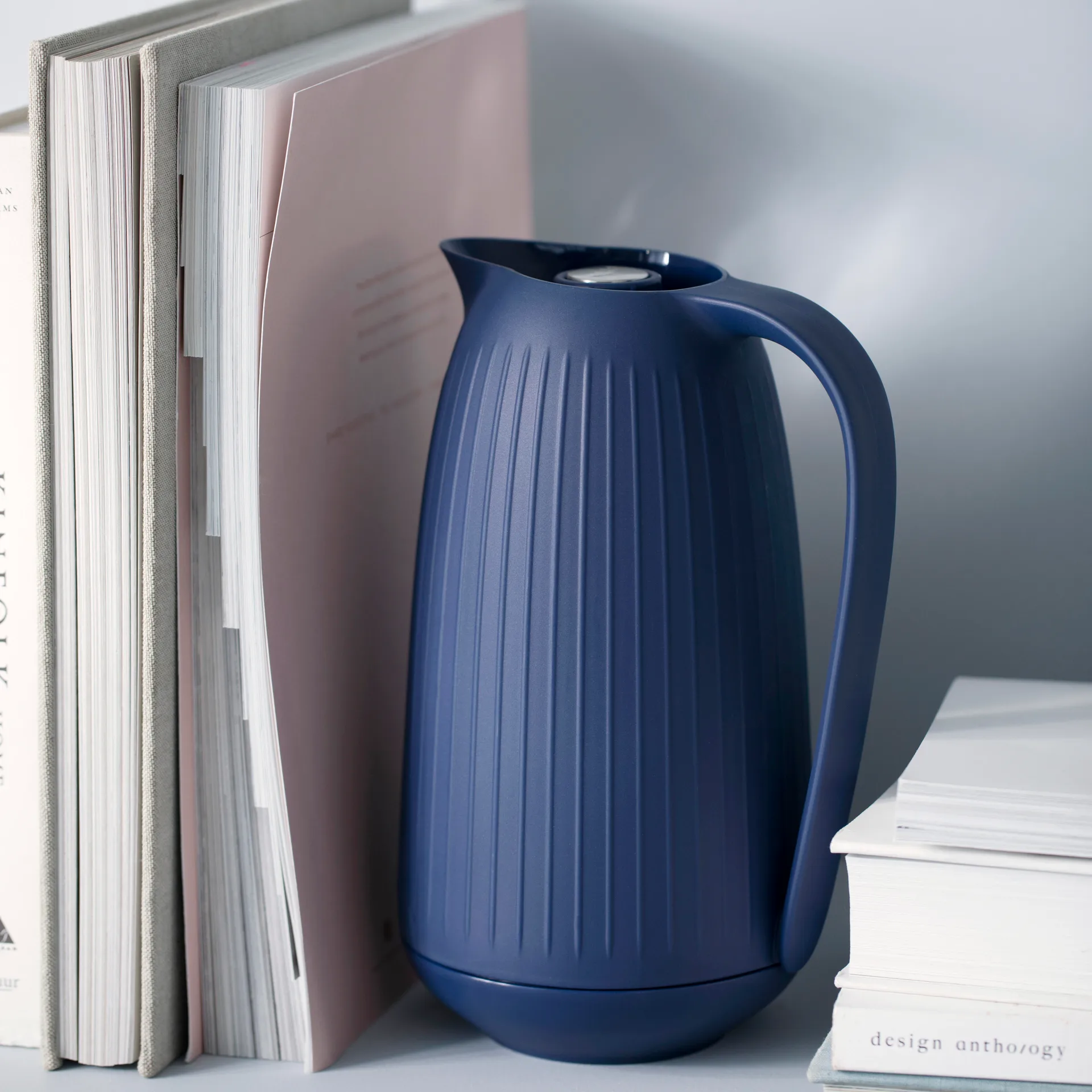 Caneca termo Hammershøi , indigo (azul escuro) Kähler