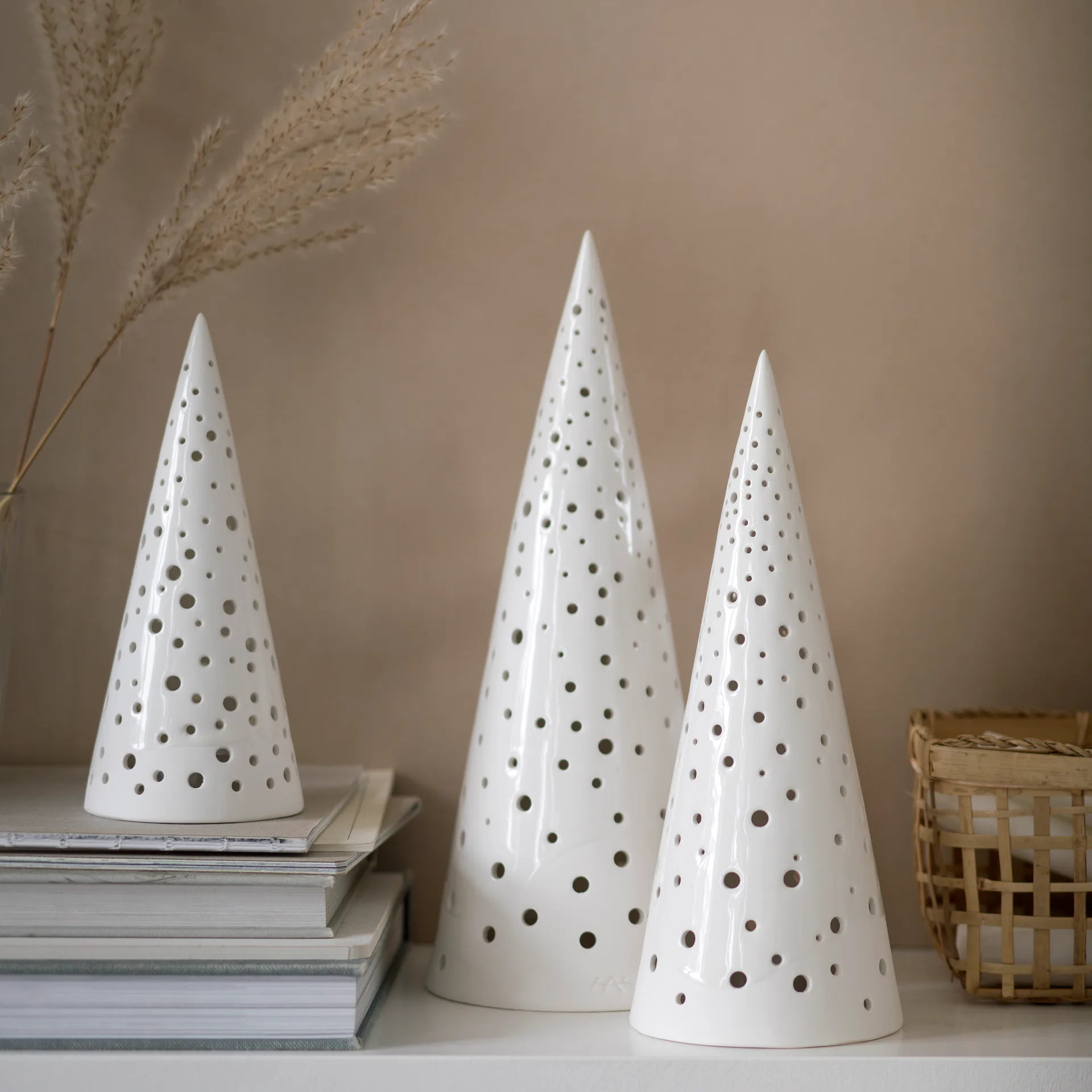 Castiçal Nobili médio, branco neve Kähler