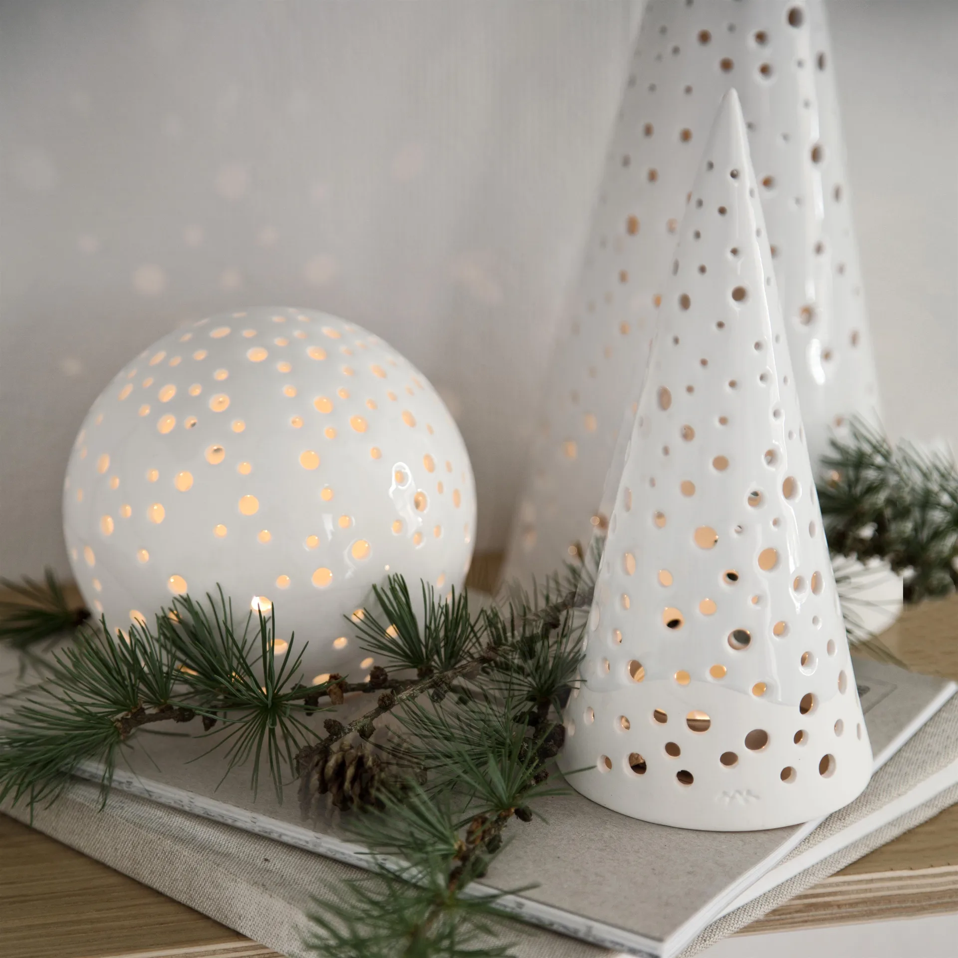 Castiçal Nobili médio, branco neve Kähler