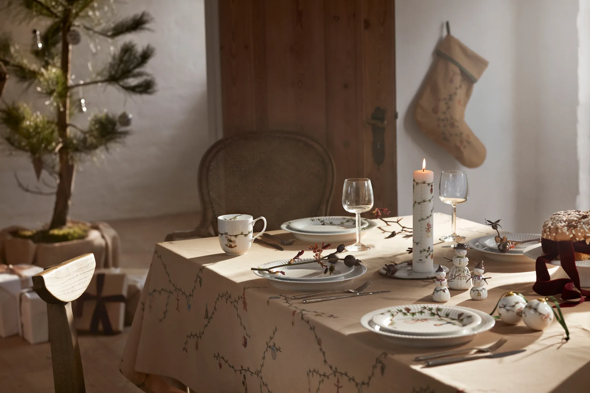 Hammershøi Christmas toalha de mesa bege, 150x370 cm Kähler