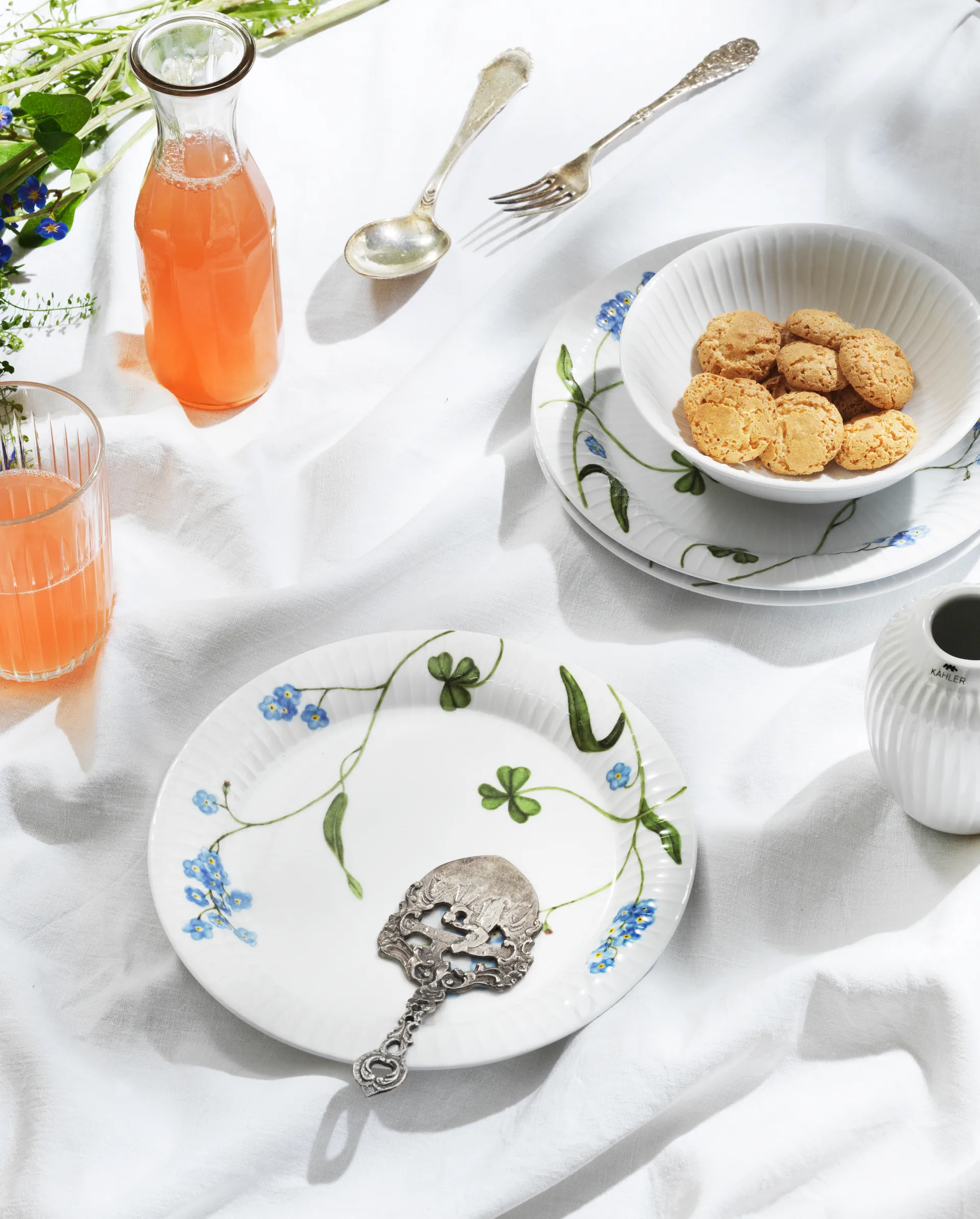 Prato Hammershøi Summer Ø22 cm, Forget me not Kähler