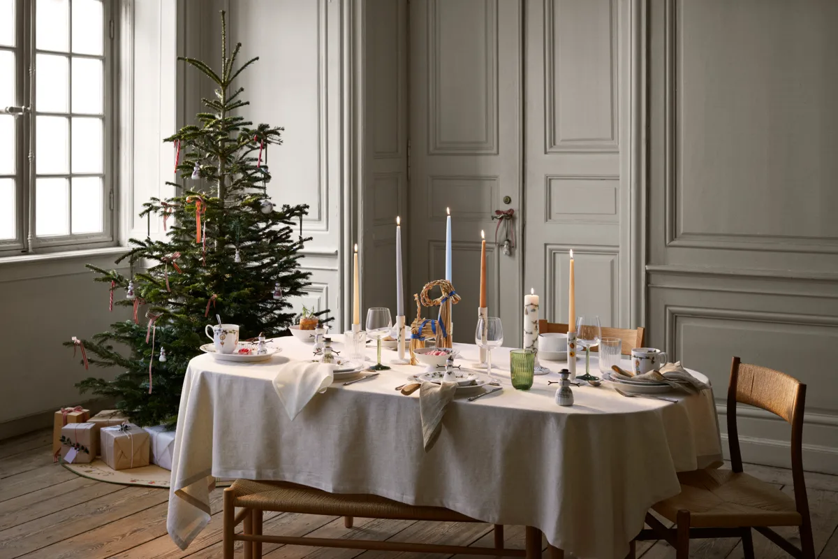 Rapaz de neve Hammershøi Christmas, Branco Kähler