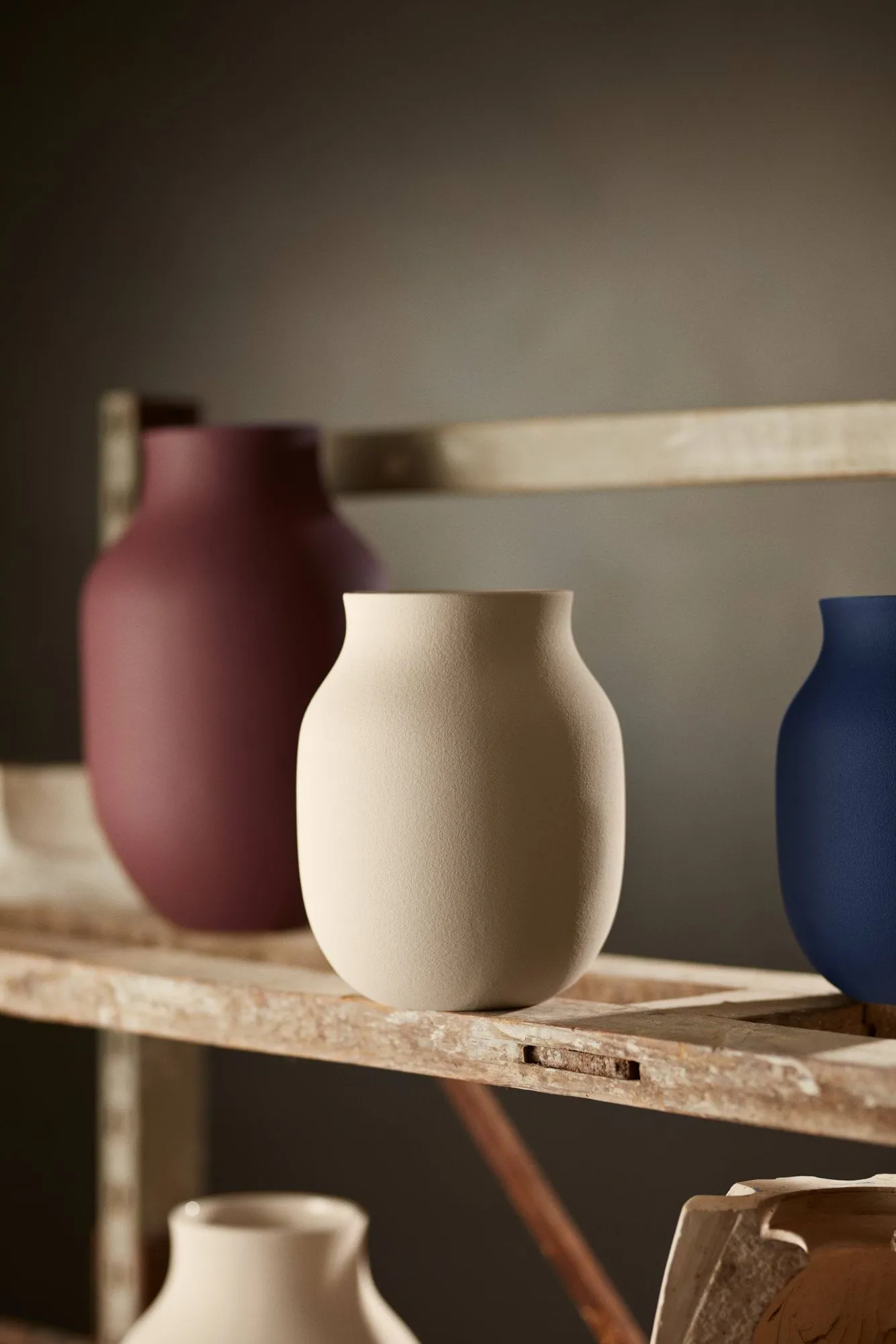 Studio Omaggio jarra, Bordeaux, 31 cm Kähler