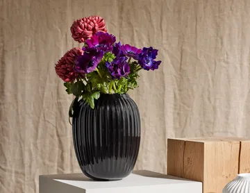Vaso Hammershøi - Preto, médio 21 cm - Kähler